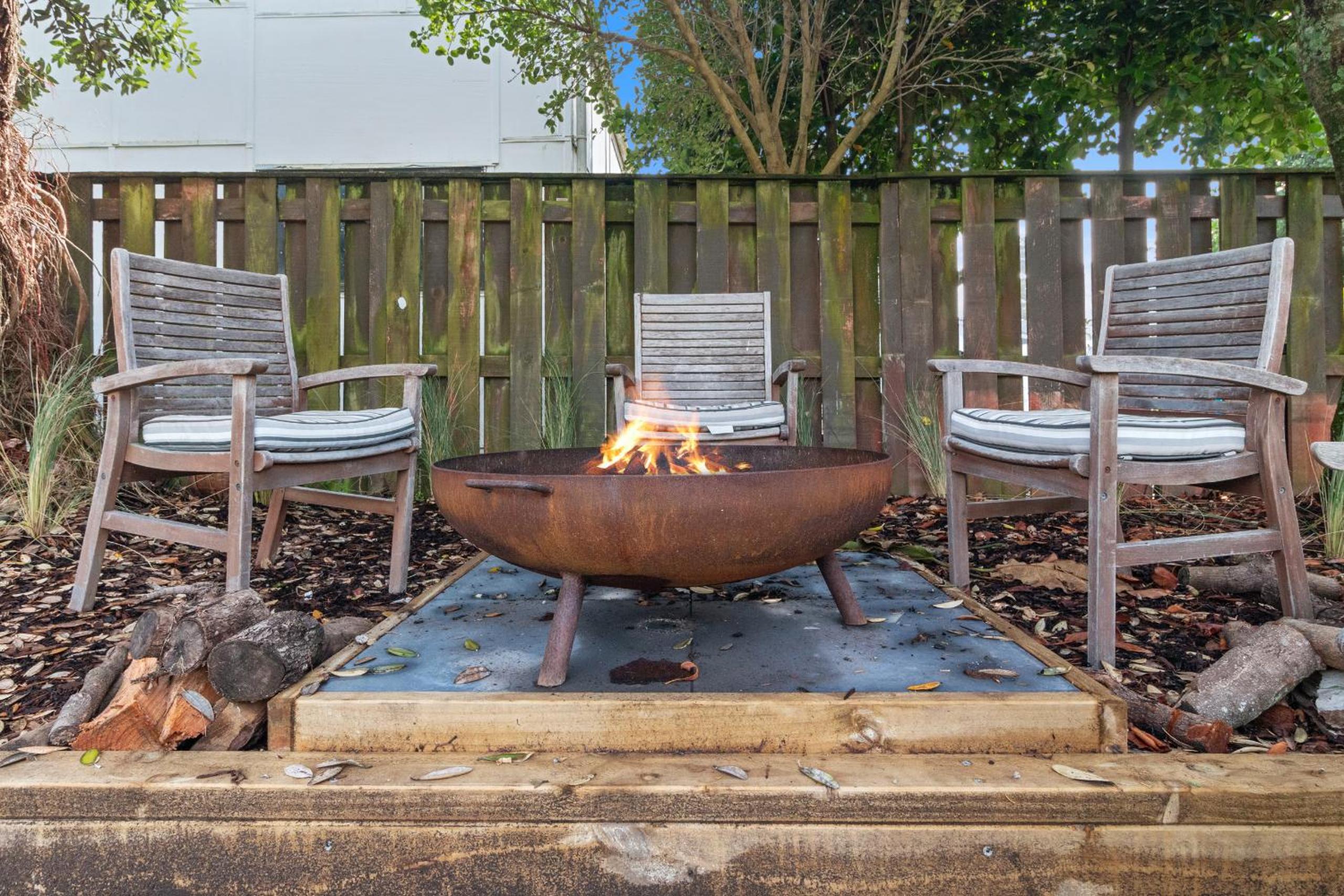 Barefoot Breeze - Waihi Beach Holiday Home
