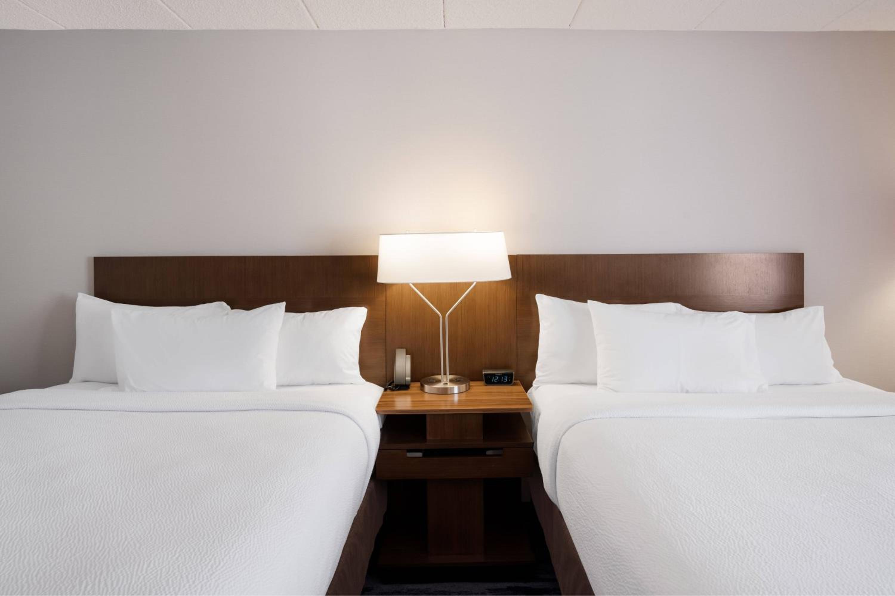 Fairfield Inn by Marriott Amesbury - Property Image 1