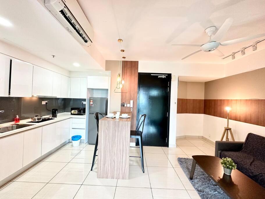 Almas Couple Cozy Studio Netflix 100mbps! By STAY photo 3