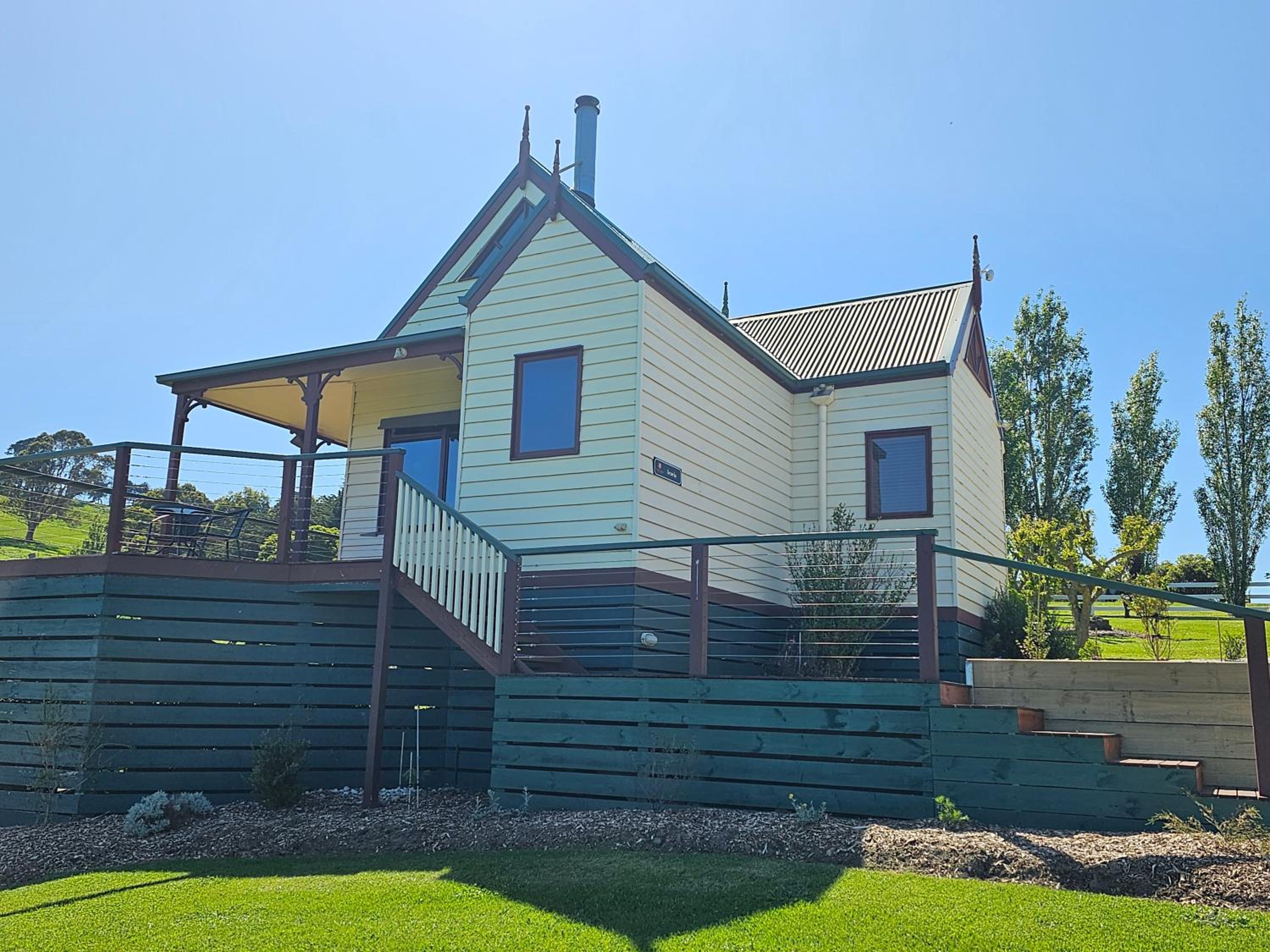 Maple Ridge Cottages