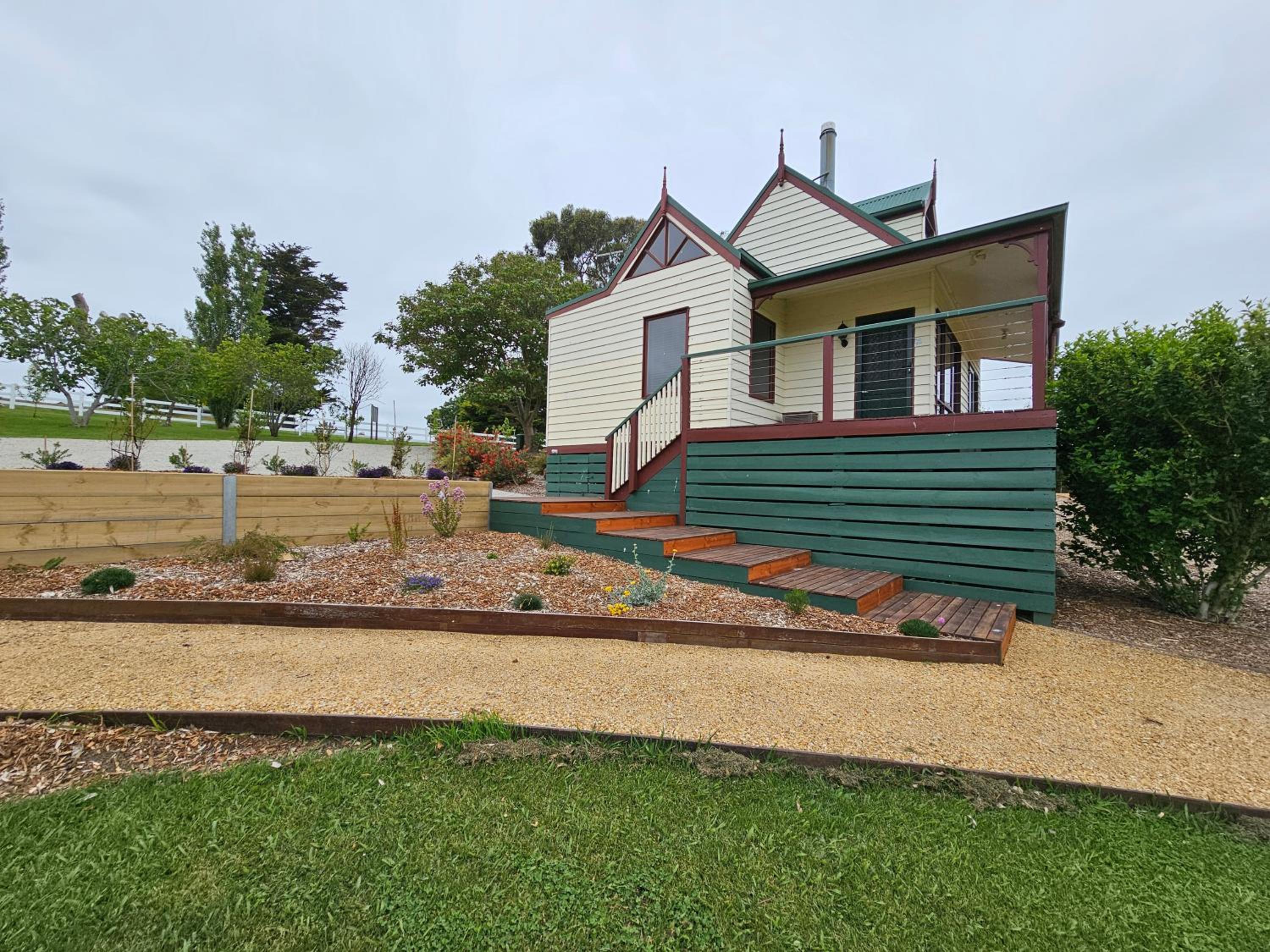 Maple Ridge Cottages