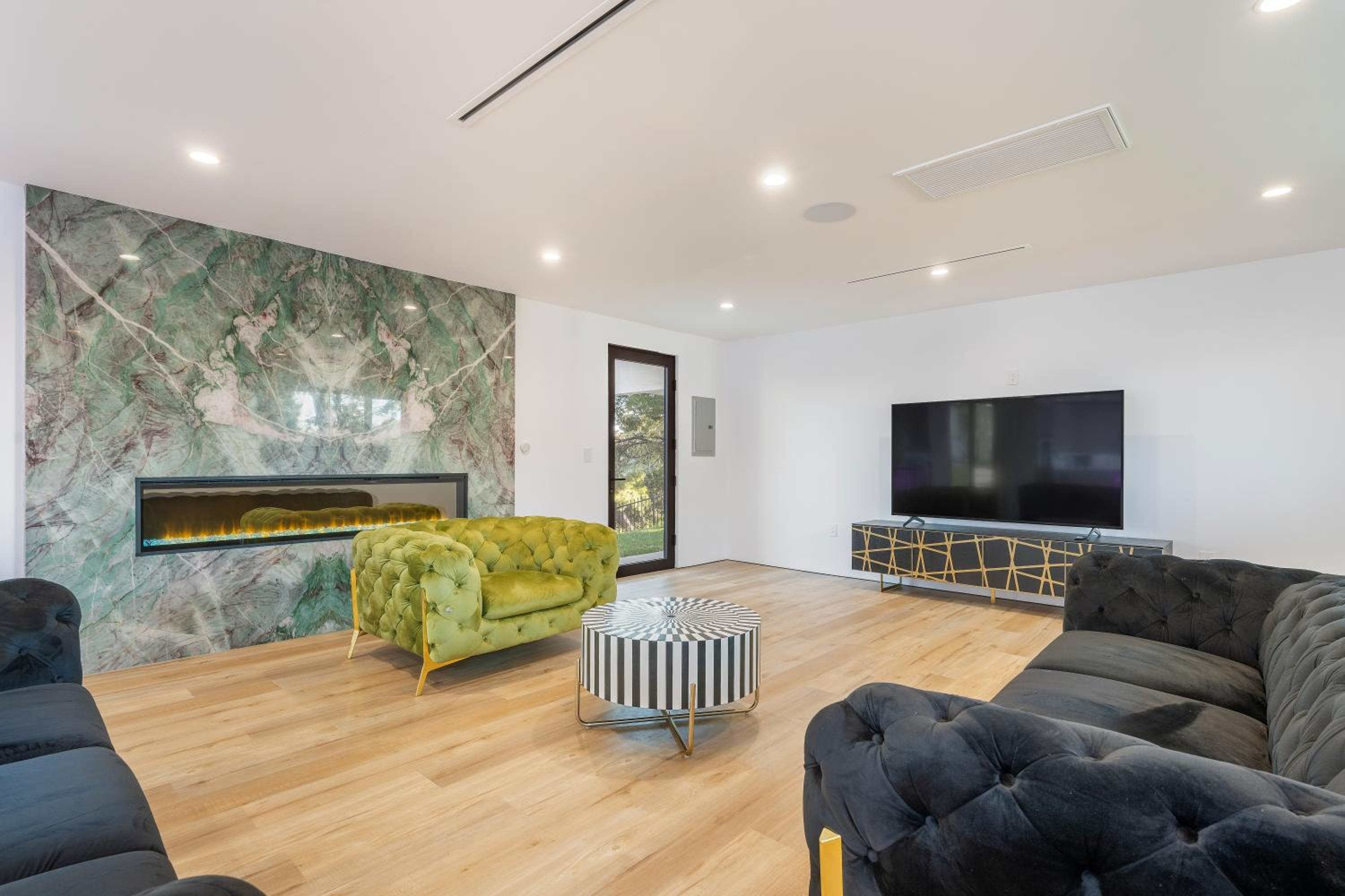 ৎ୭Alta mesa Luxৎ୭ privacy with pool jacuzzi & more