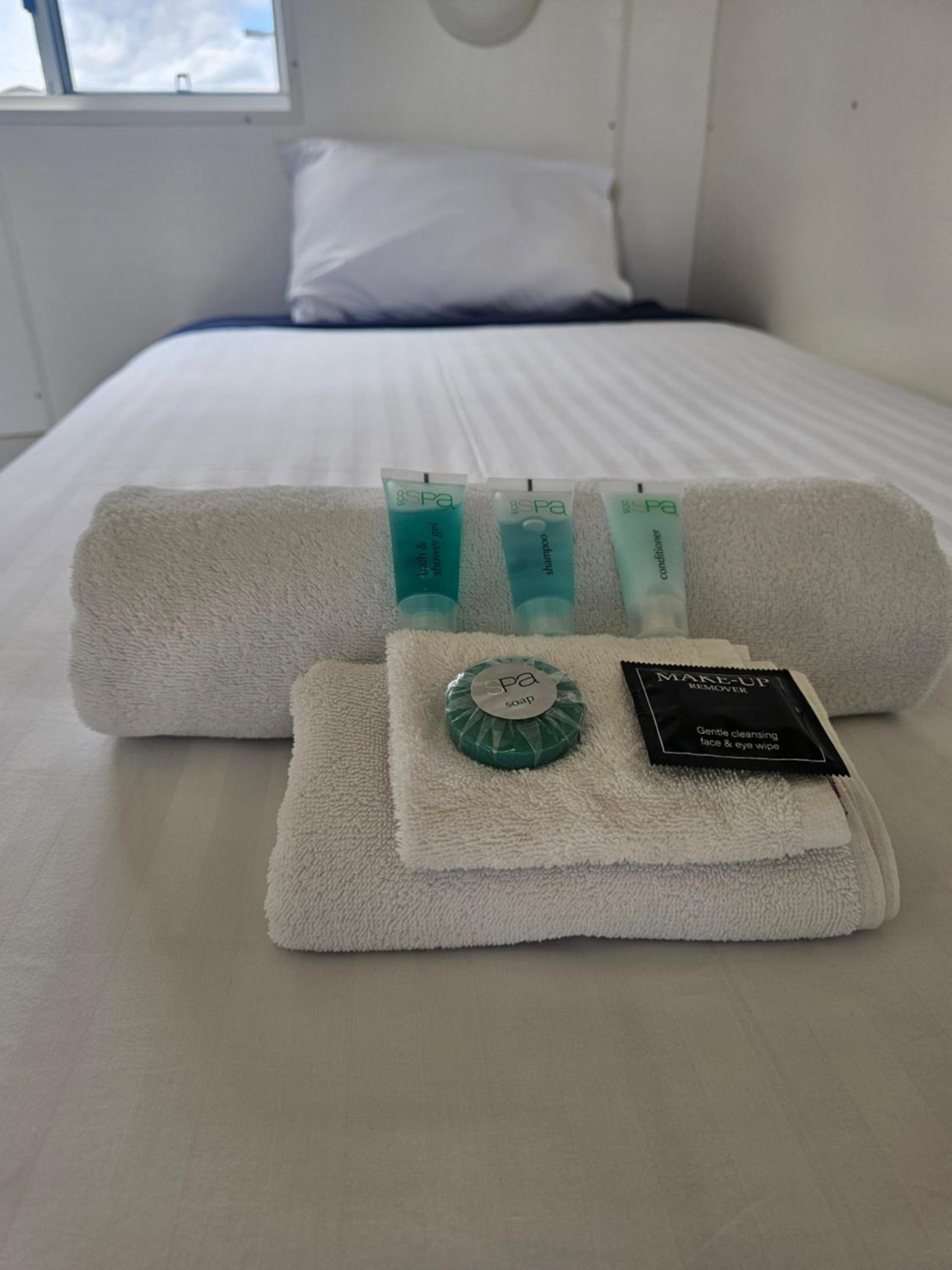 Hive Hotel, Moruya