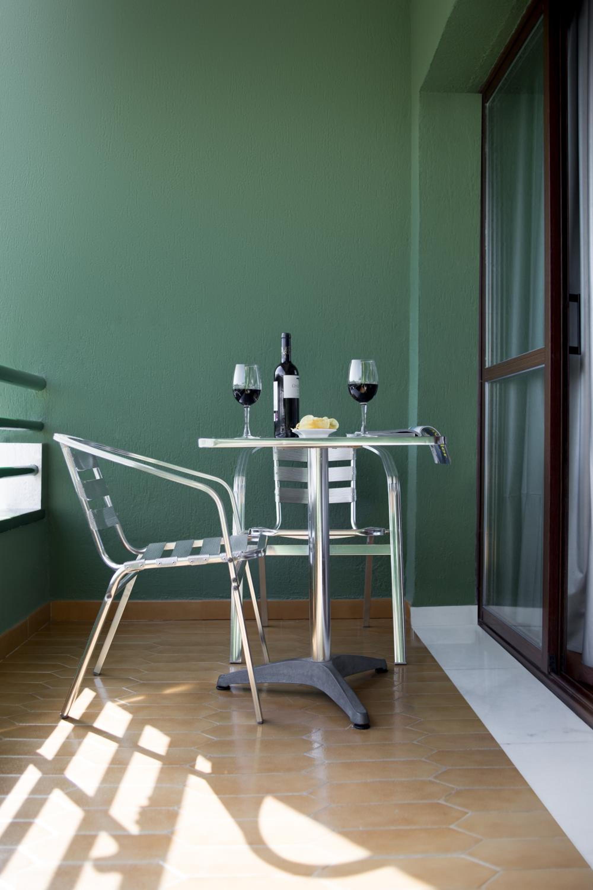 Hostal Alhambra - Adults Only
