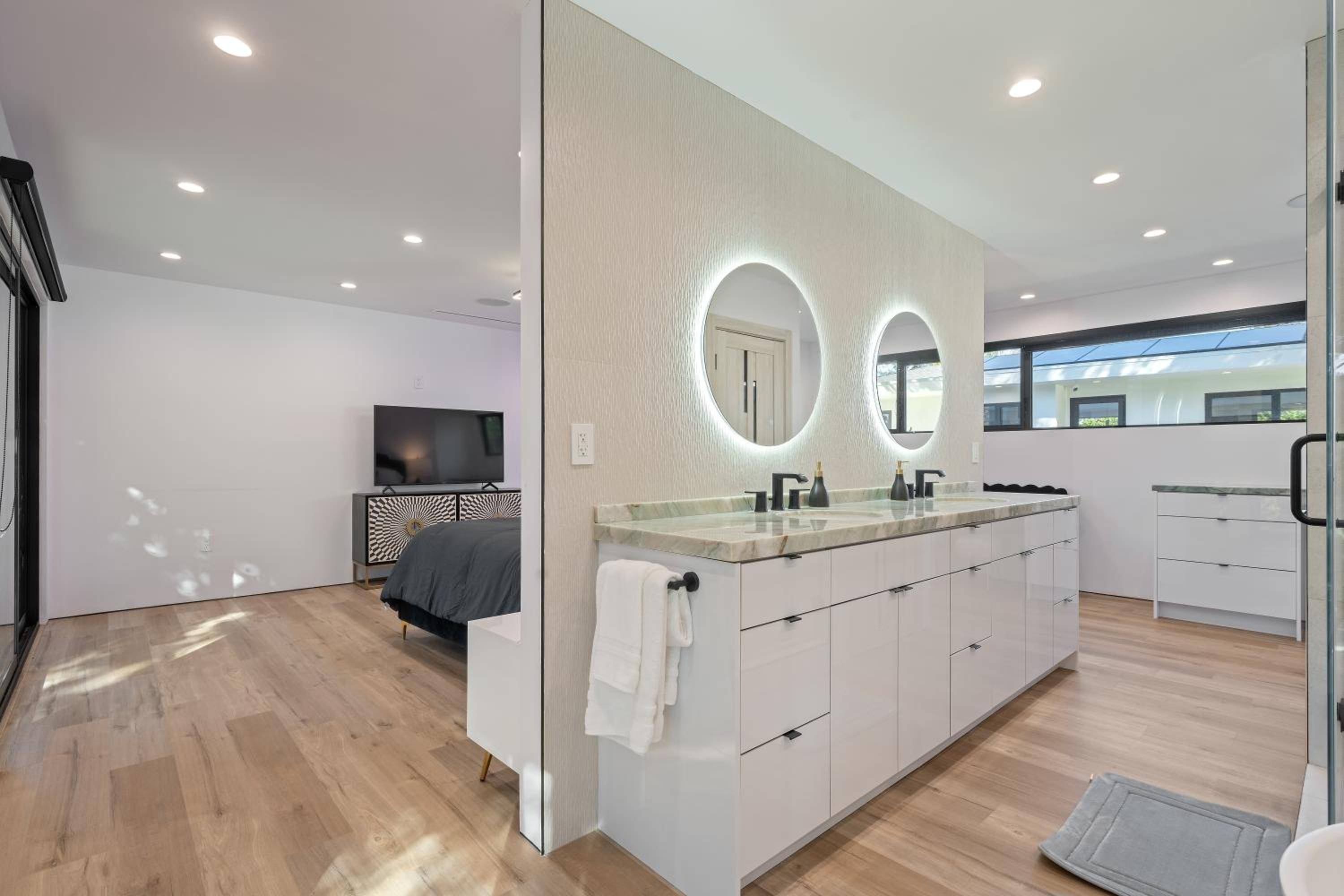 ৎ୭Alta mesa Luxৎ୭ privacy with pool jacuzzi & more