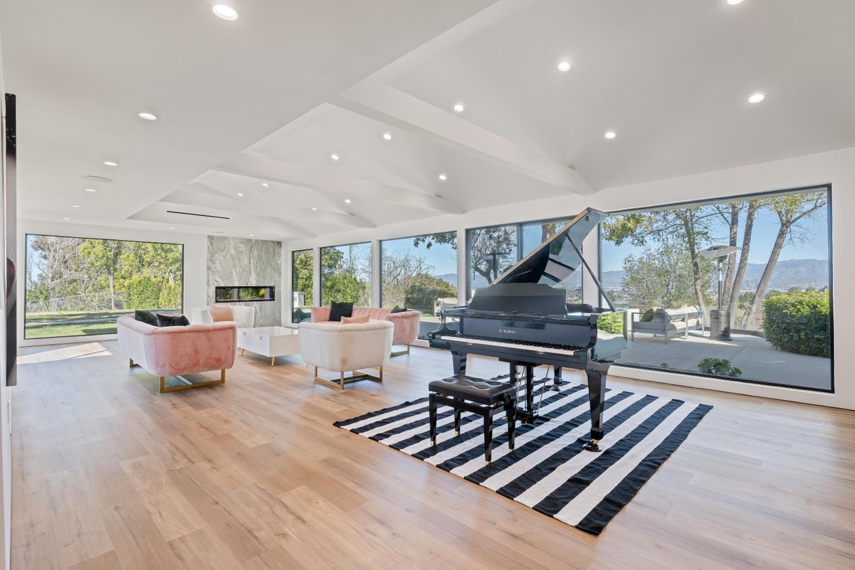 ৎ୭Alta mesa Luxৎ୭ privacy with pool jacuzzi & more