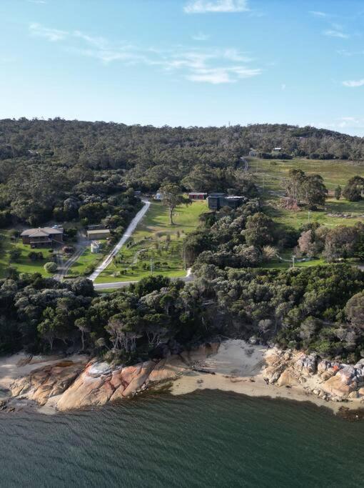 Faraway on Flinders Island