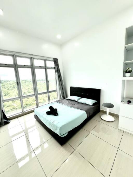 A1501 manhattan Austin 3Queen BED Netflix By STAY
