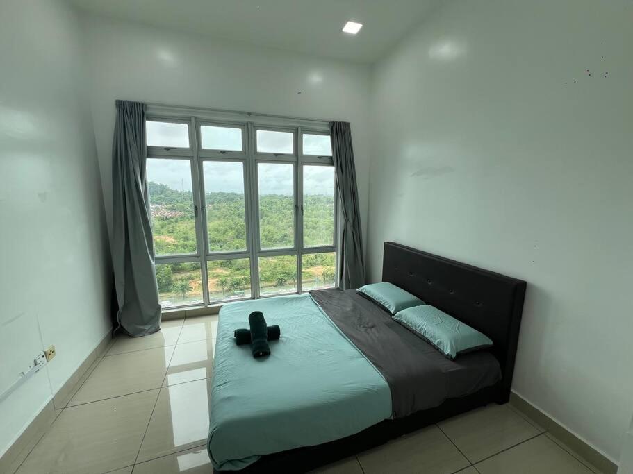 A1501 manhattan Austin 3Queen BED Netflix By STAY