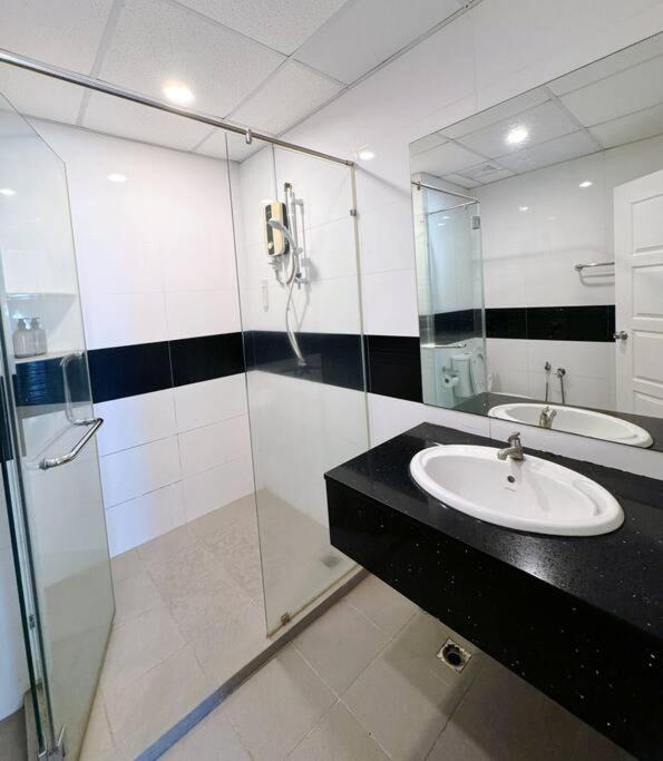 Mansion One Seaview 2BR 2-6pax near GMC Gurney photo 8