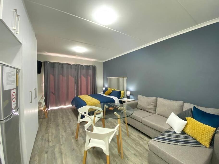 Peaceful and Luxurious Apartment view 3
