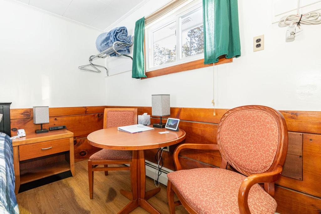 West Bethel Motel