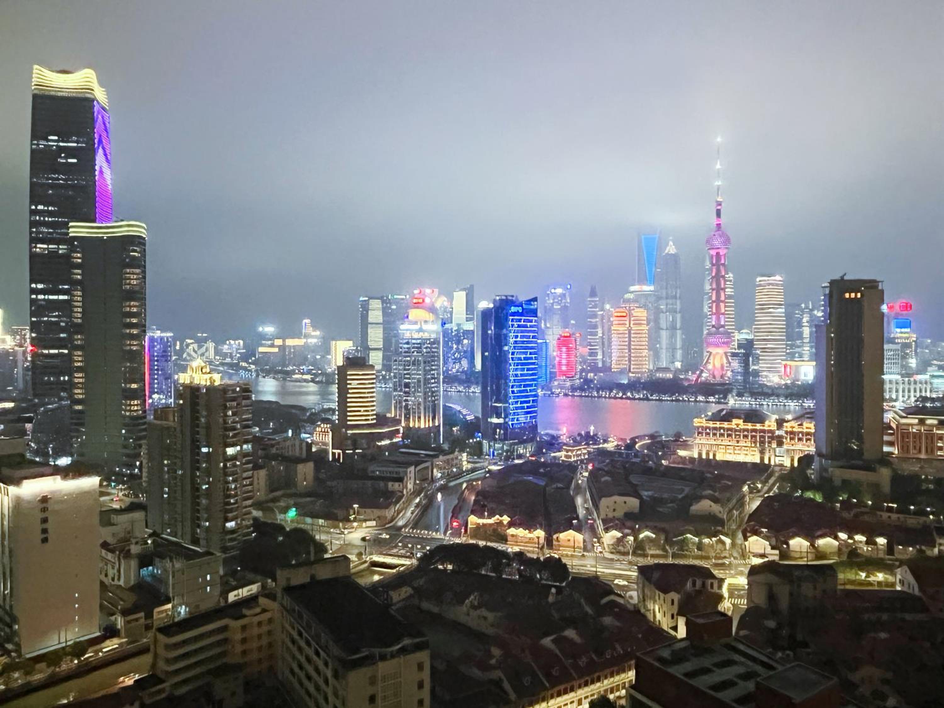 Shanghai Shining River Apartment -Near the Bund