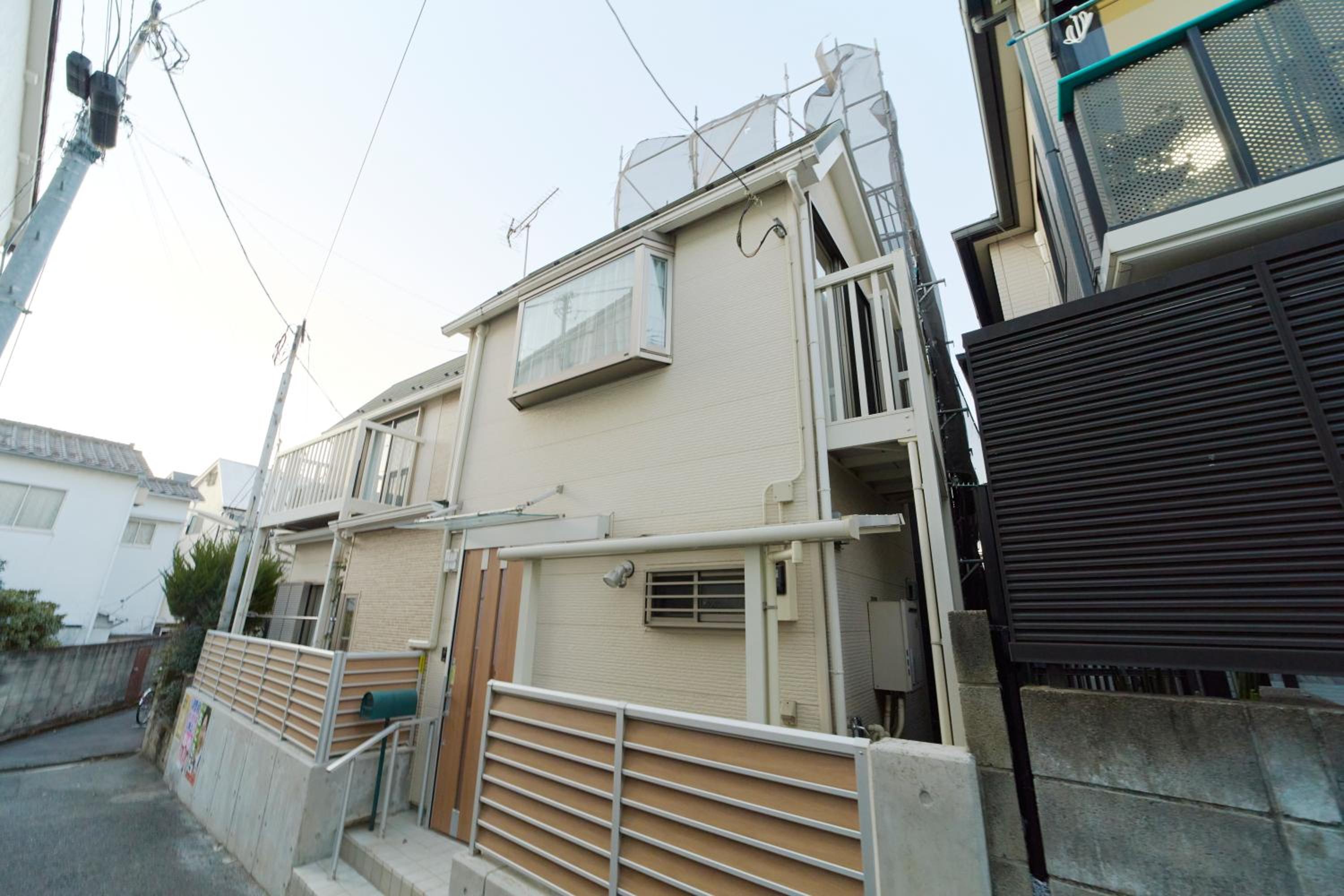 Shinjuku 'Deep Lane' Villa