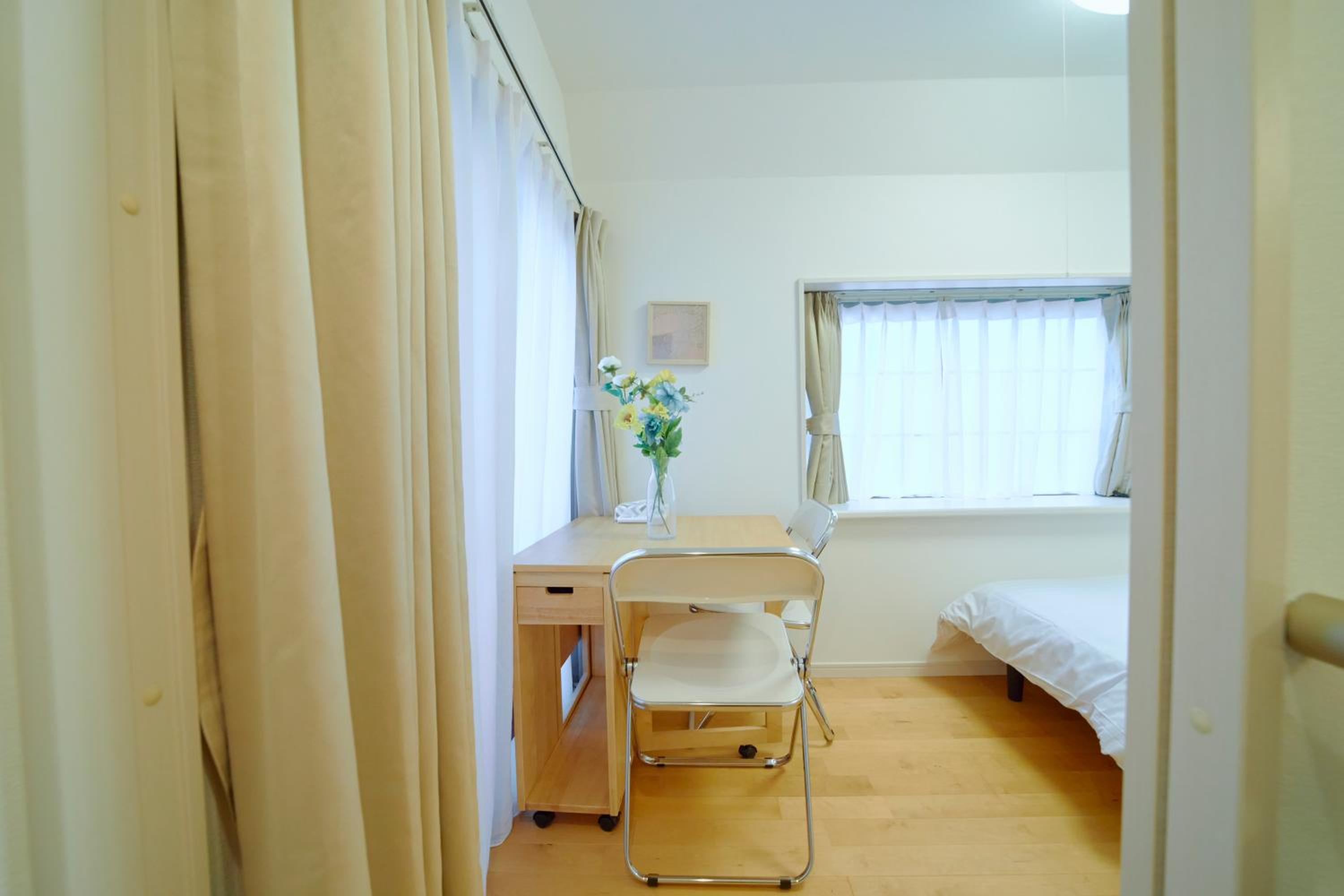 Shinjuku 'Deep Lane' Villa