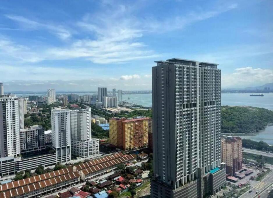 Urban Suites, Best Seaview and Cityview in Town photo 6