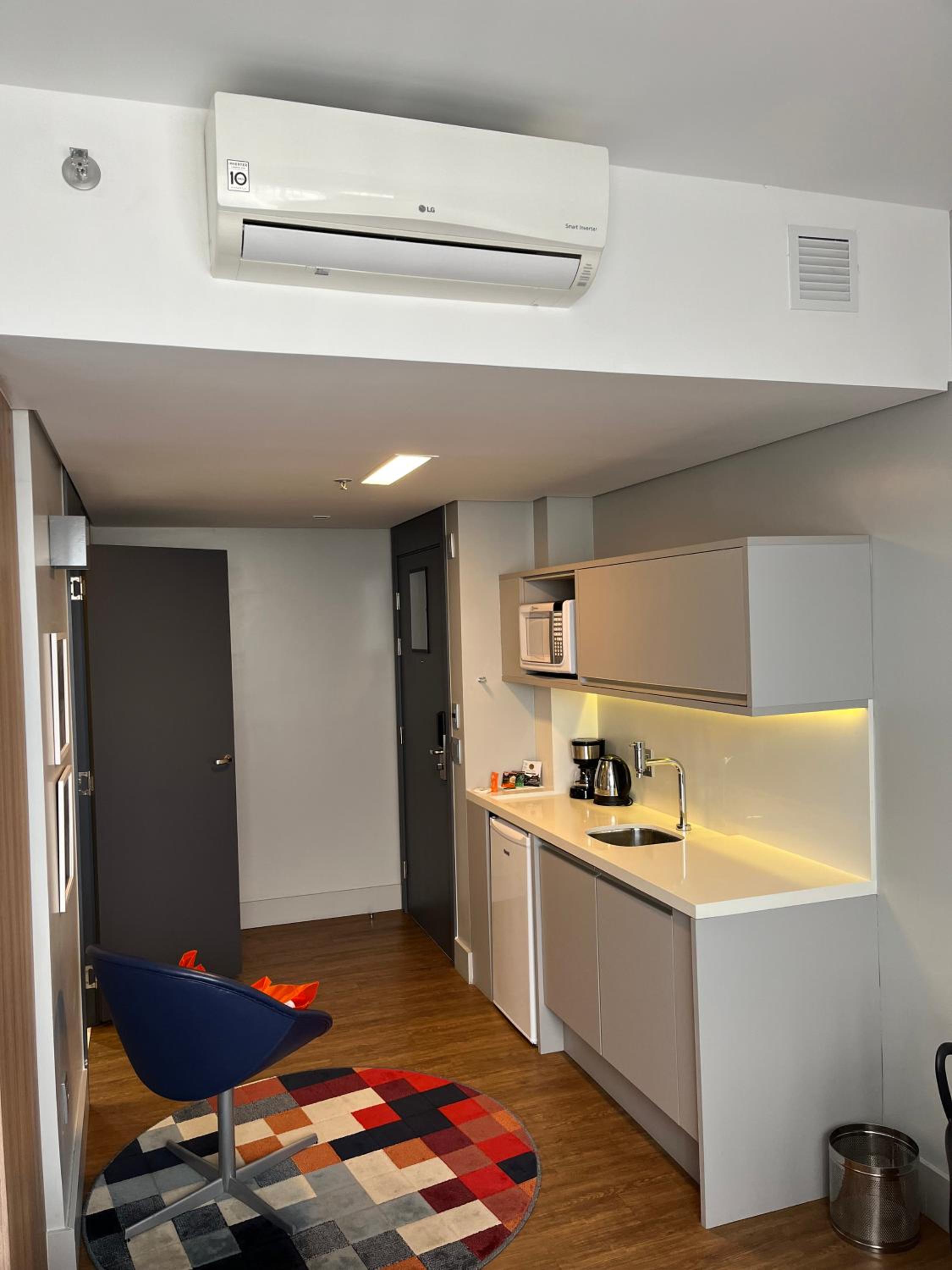 Studio Helbor Stay Batel - Sofisticação, Conforto, Localização e Vista Privilegiada