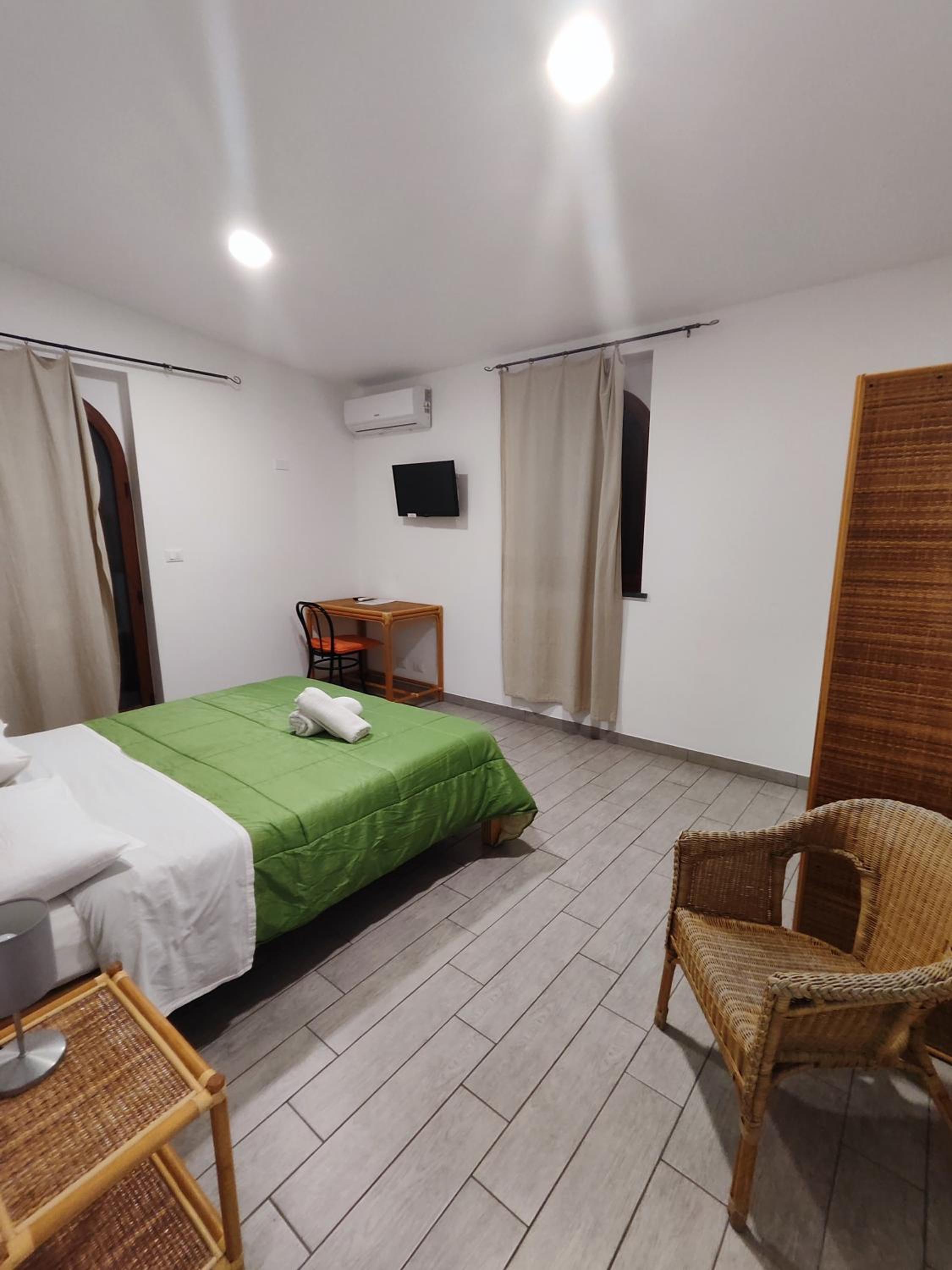 Vulcano Vacations - Hotel Faraglione - Property Image 3
