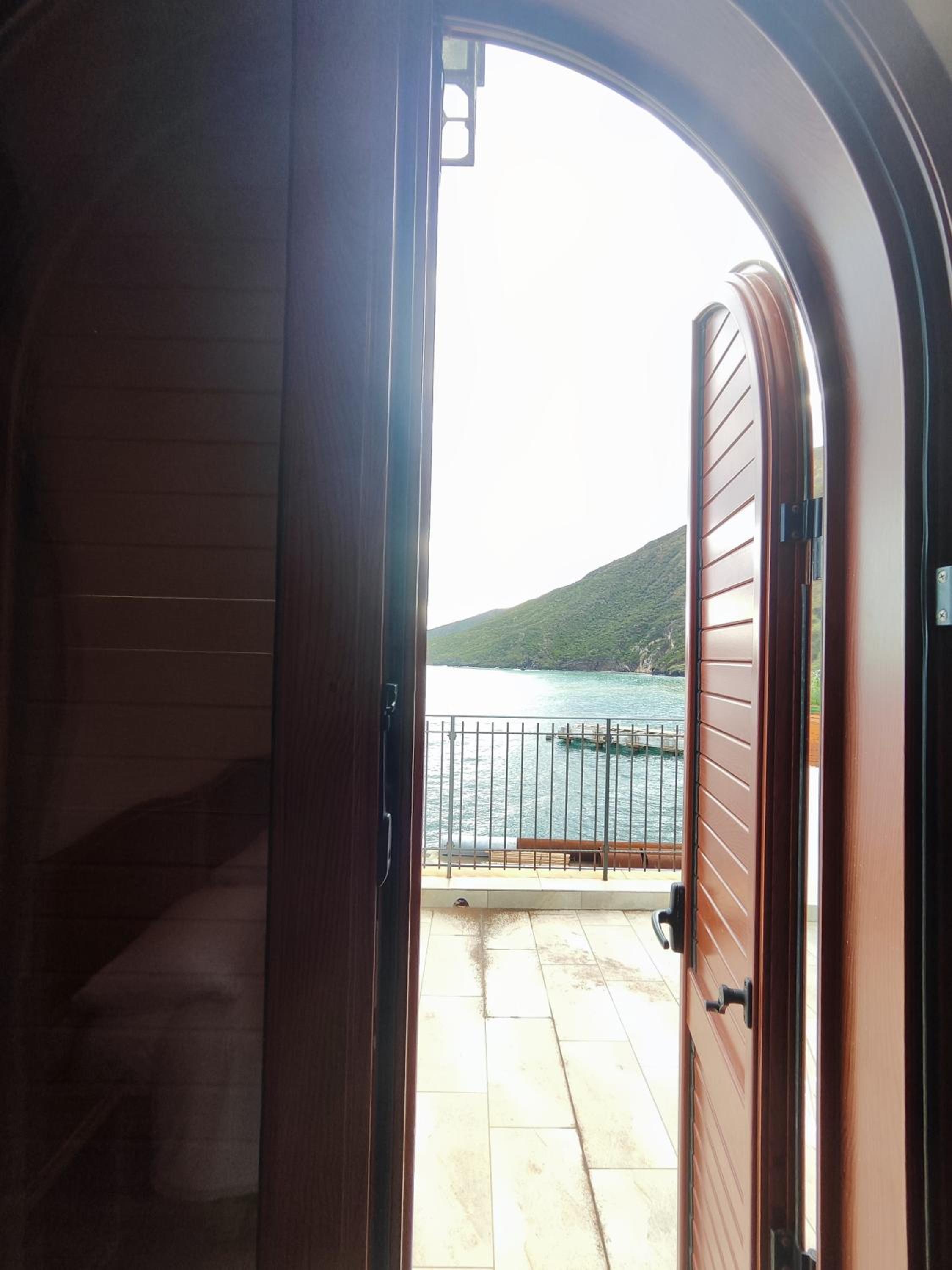 Vulcano Vacations - Hotel Faraglione - Property Image 2