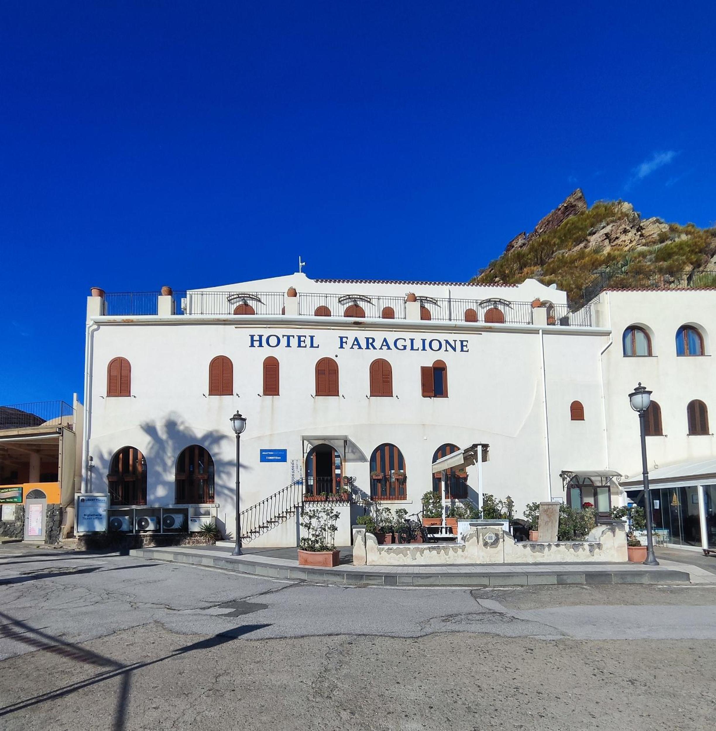 Vulcano Vacations - Hotel Faraglione - Property Image 1