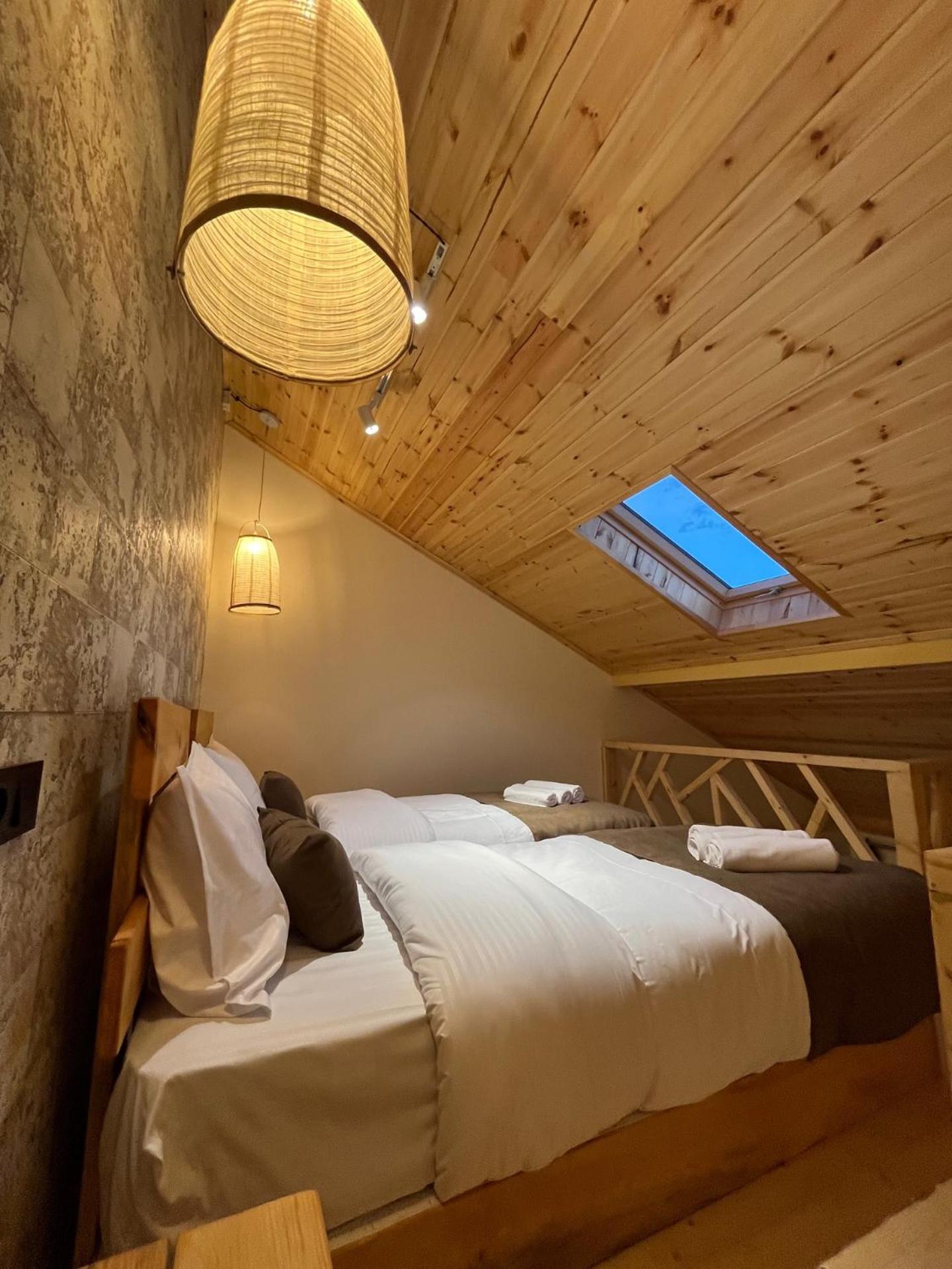 Berkri Gastro Yard & Guest House