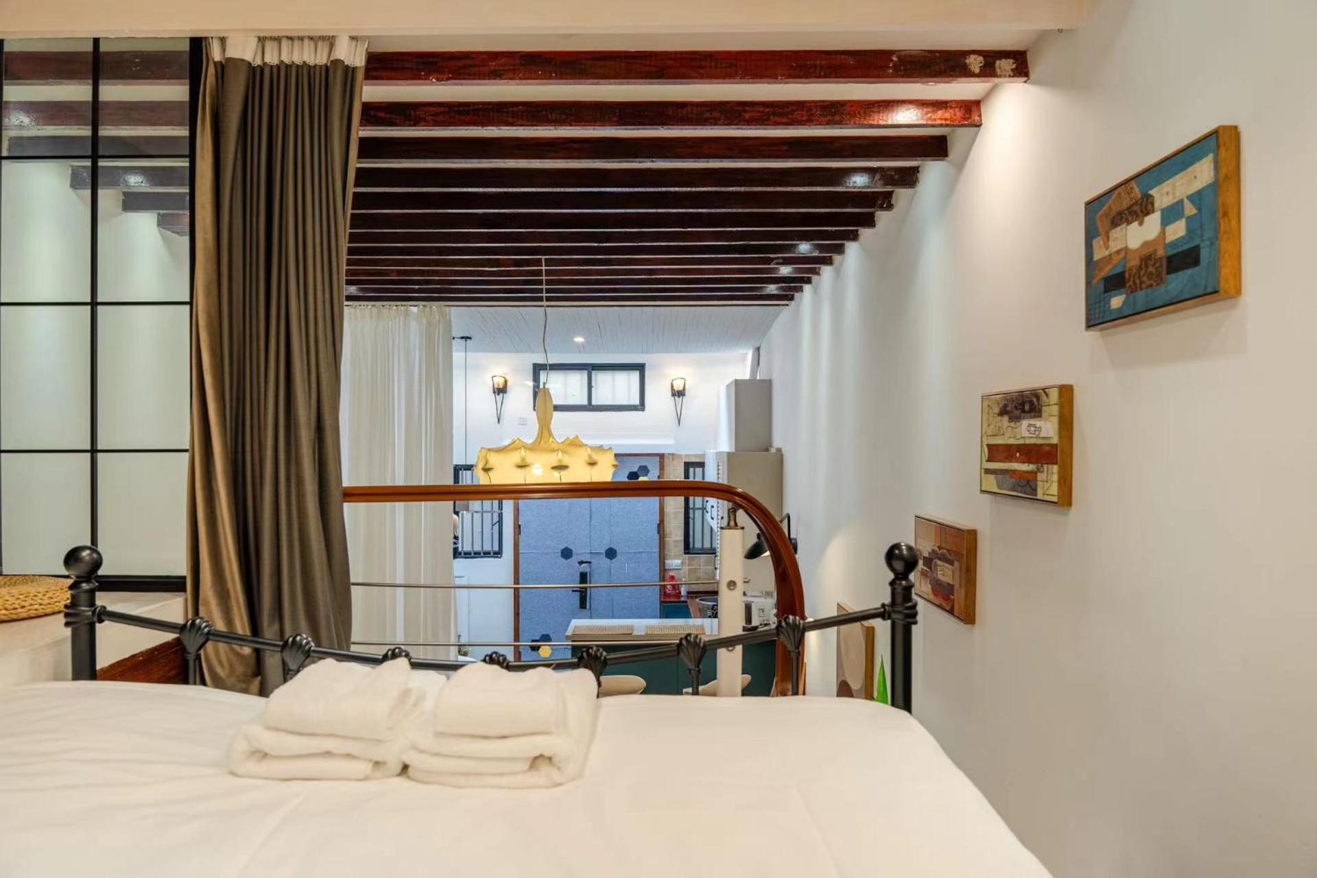 Shanghai Downtown Blossom B&B- Yongkang Road
