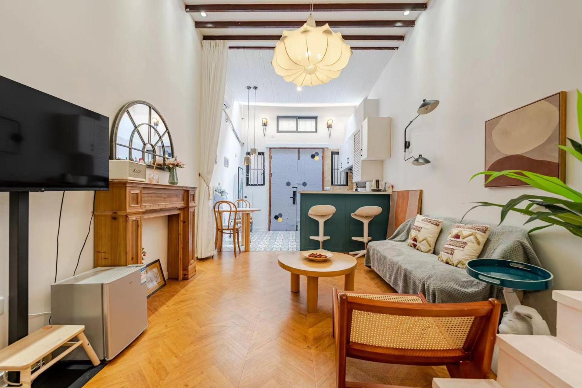 Shanghai Downtown Blossom B&B- Yongkang Road