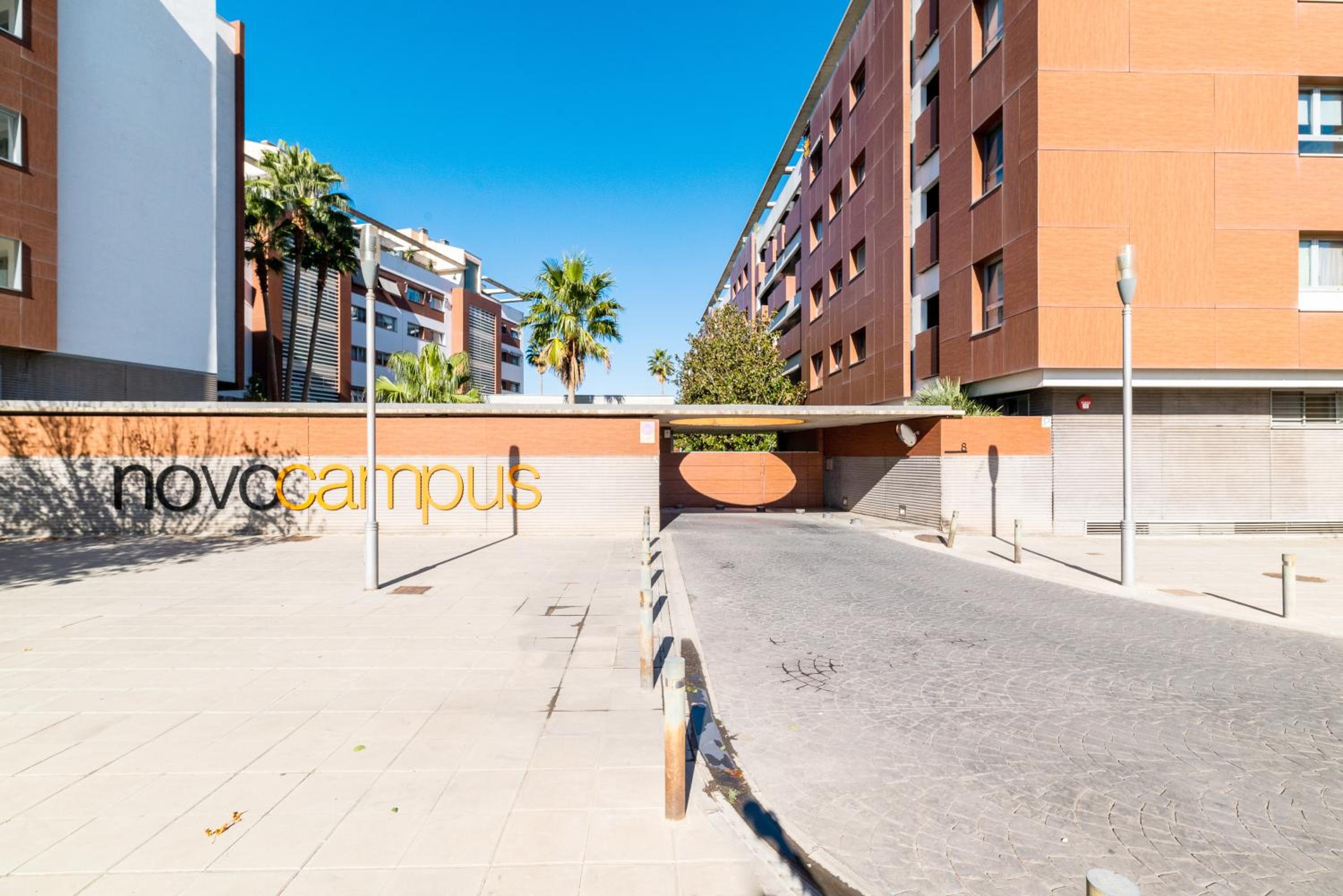 tuGuest Avenida de la Investigación - Free parking