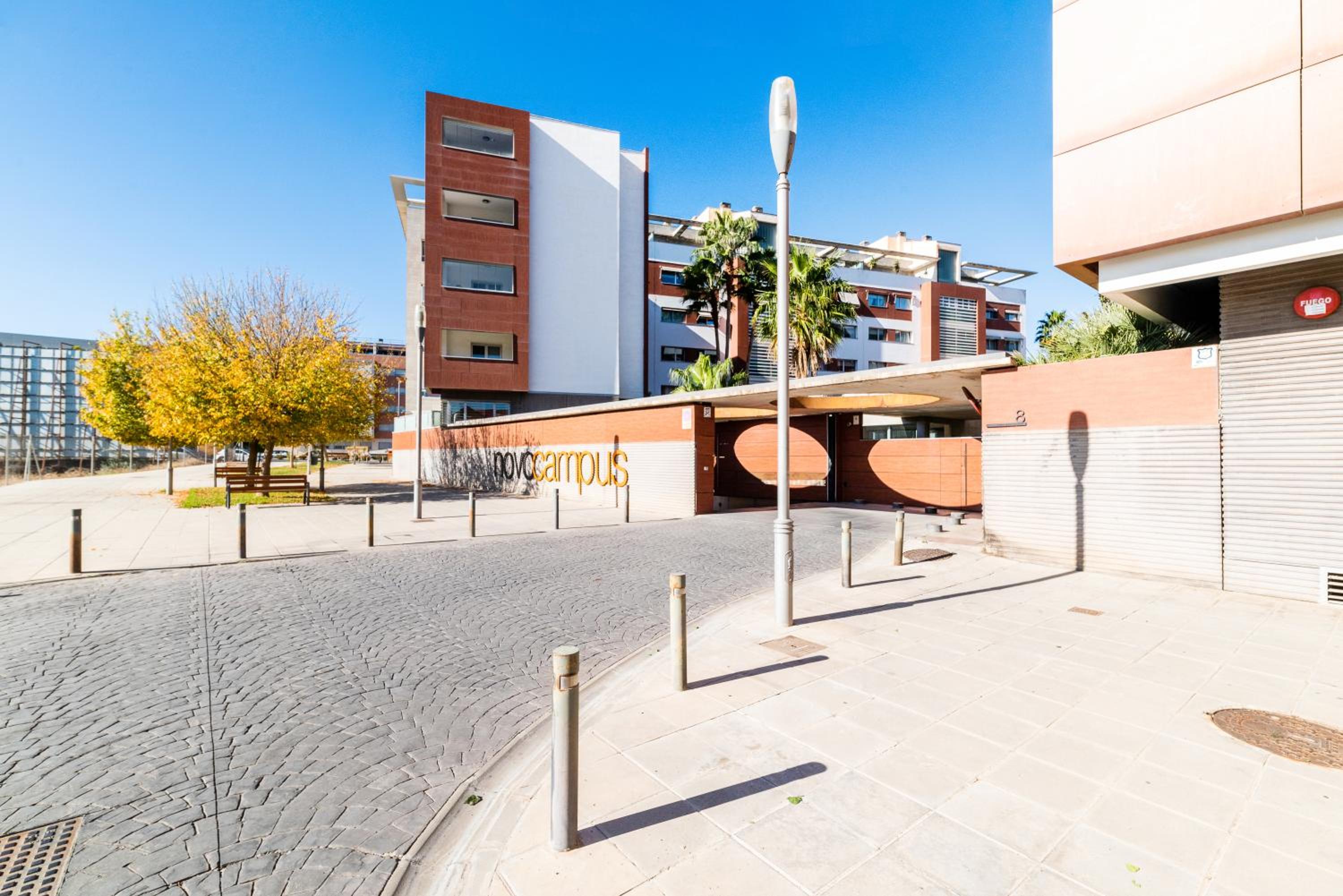 tuGuest Avenida de la Investigación - Free parking