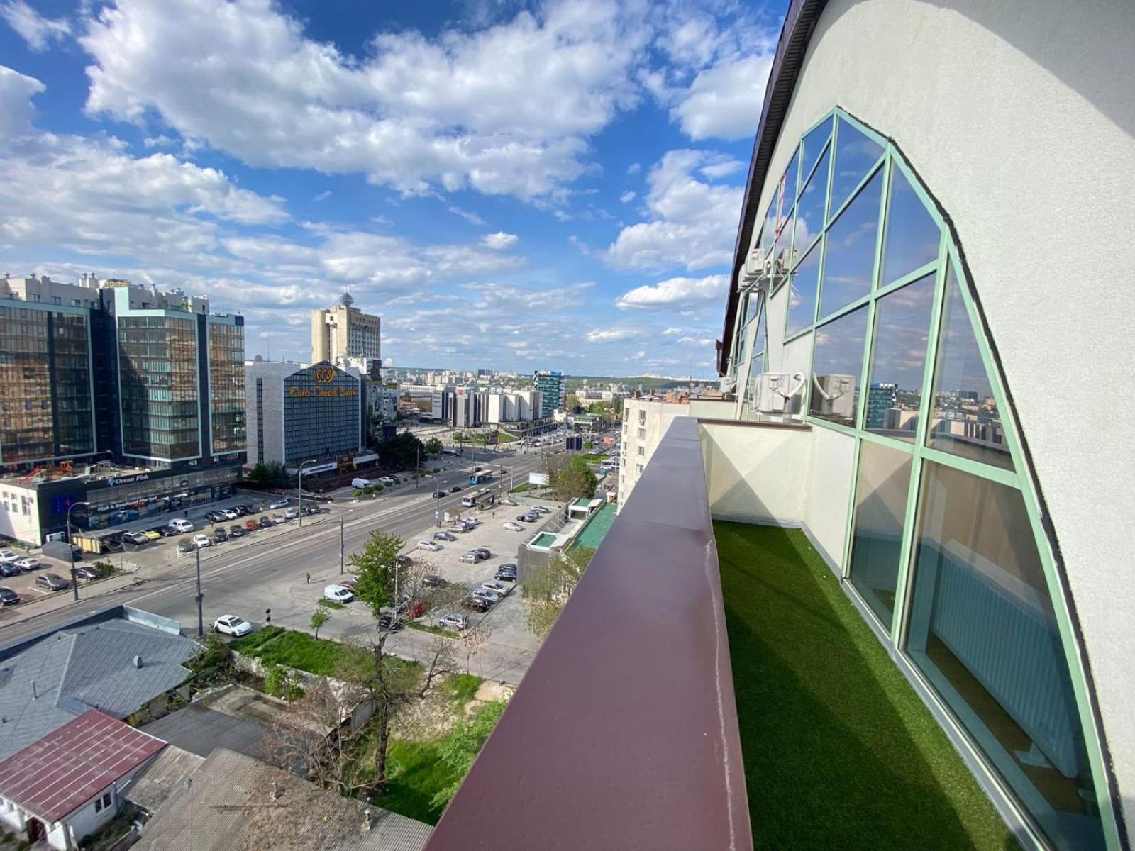 The irresistible Apartment with terasa at Lev Tolstoi view 2