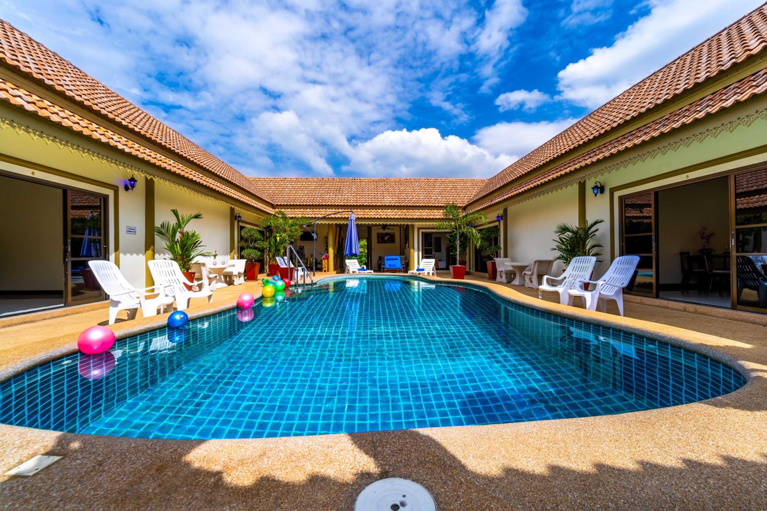 Siam Court Hotel and Resort