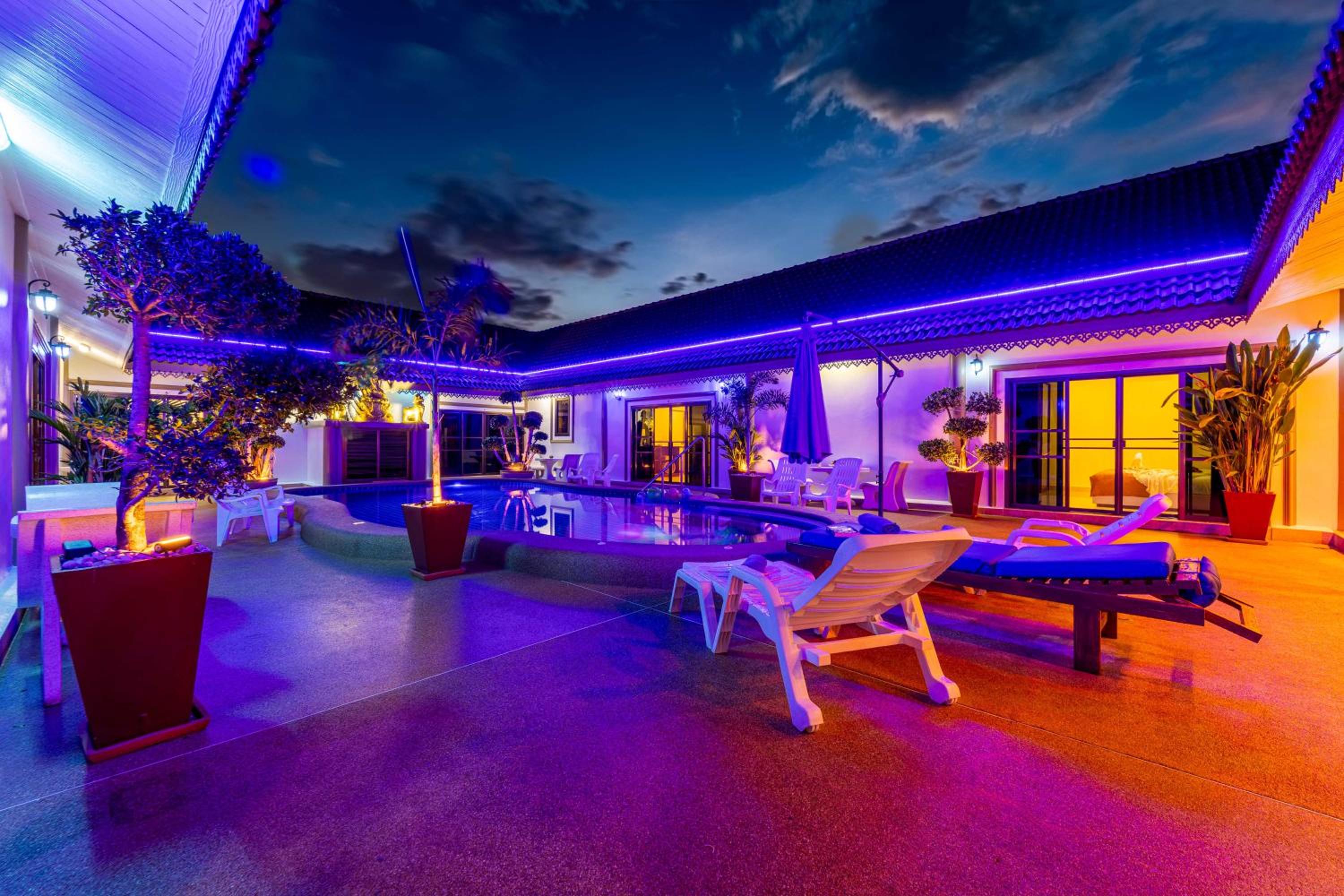 Siam Court Hotel and Resort