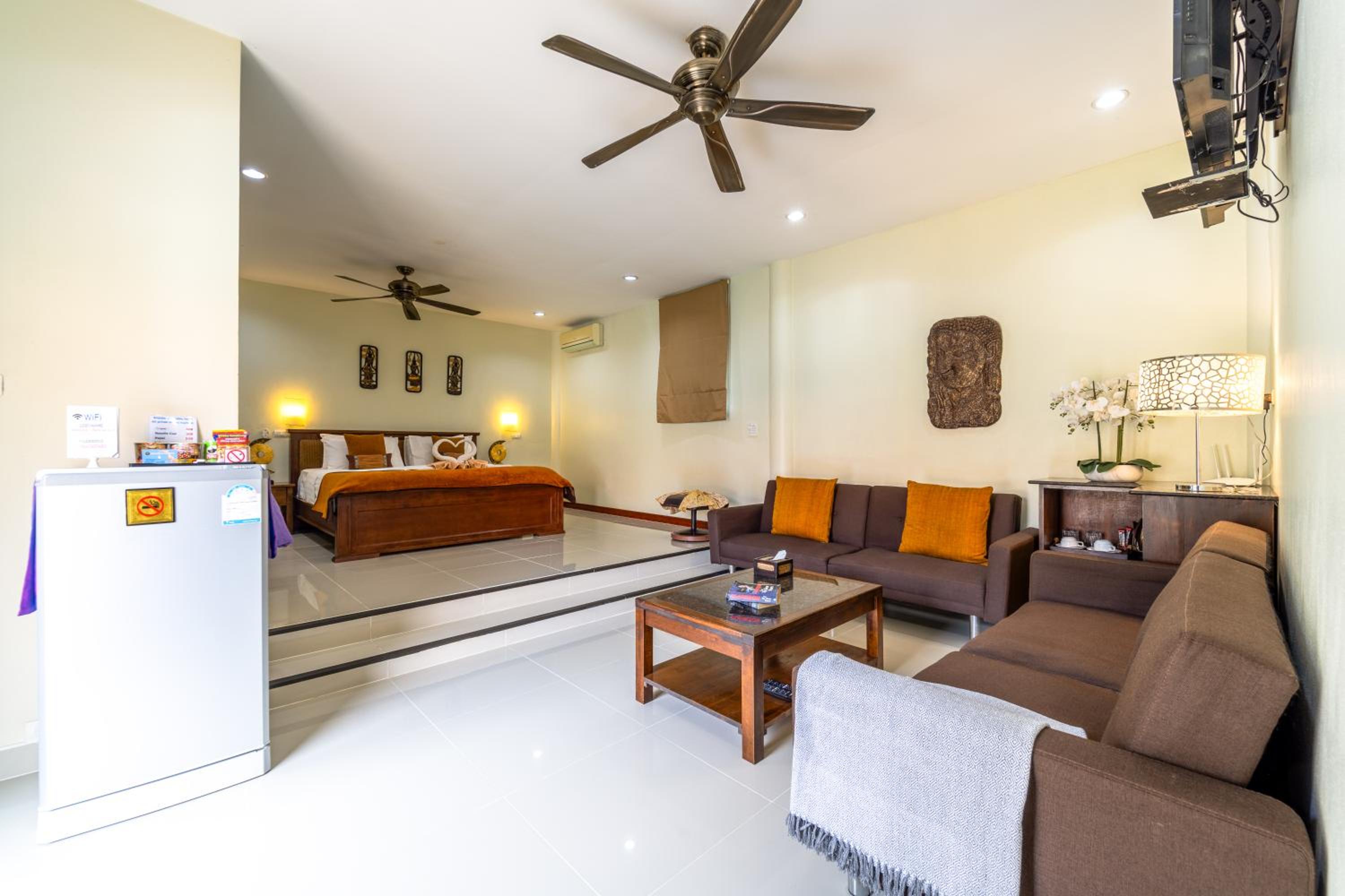 Siam Court Hotel and Resort