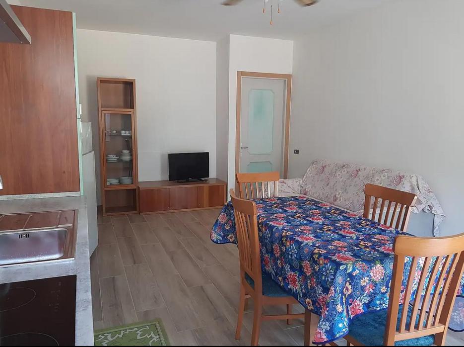 Appartamento Vicino al mare a Montefiore dell'Aso 1 view 2
