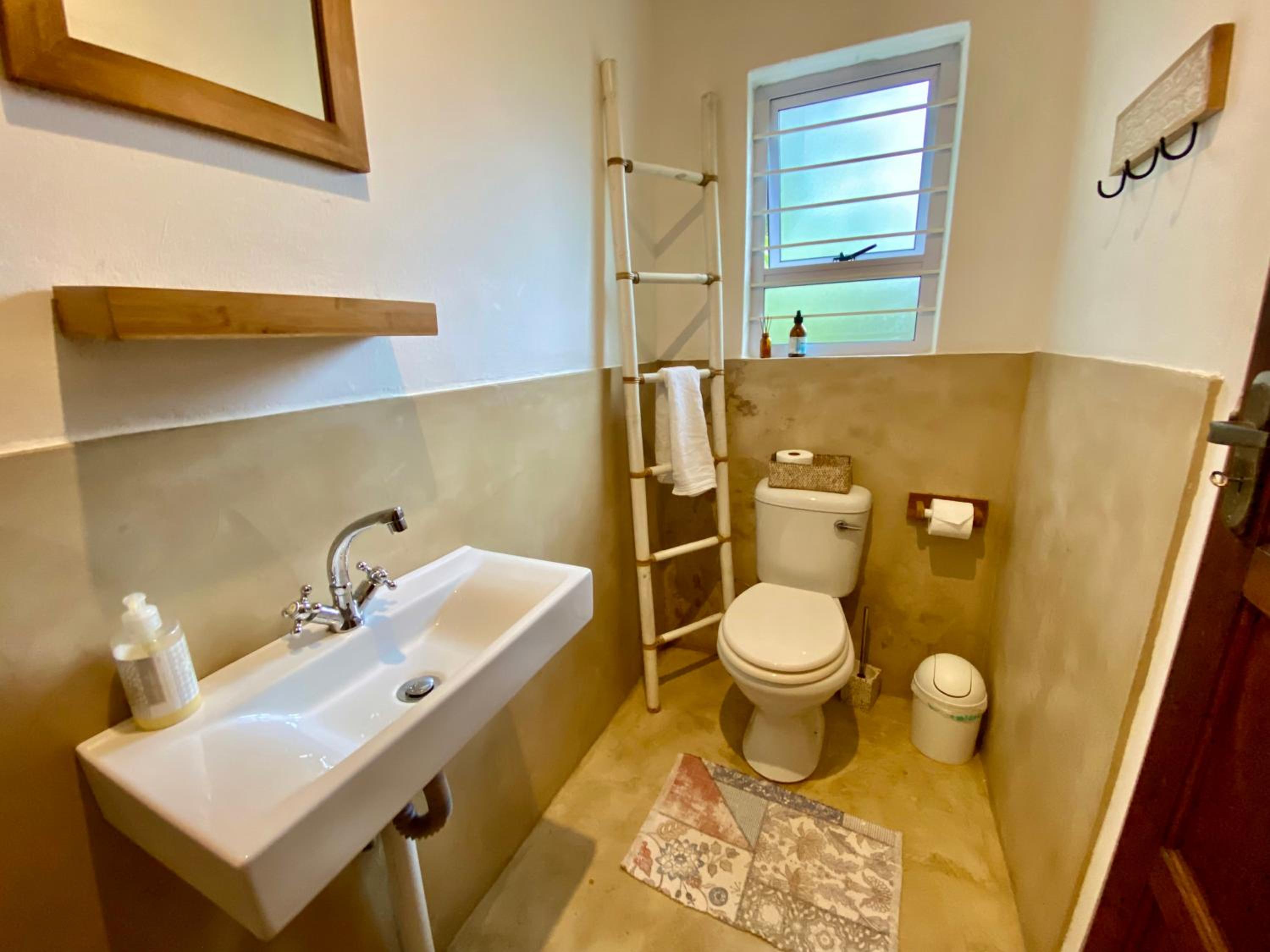 Woodlands Beach Villa