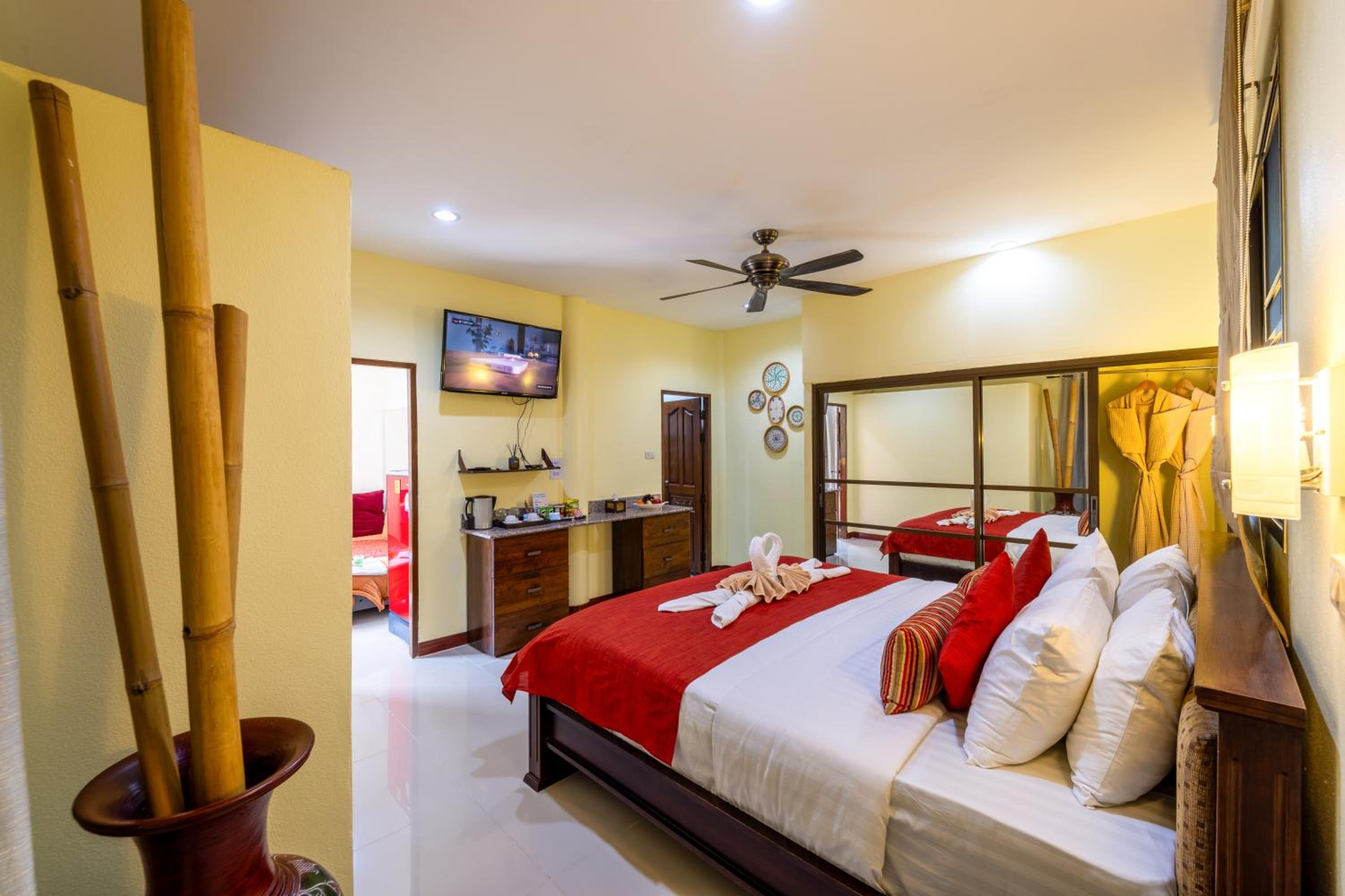 Siam Court Hotel and Resort