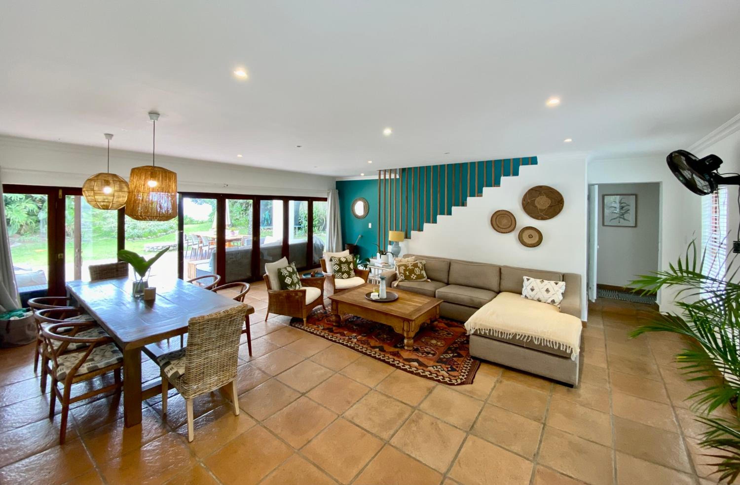 Woodlands Beach Villa