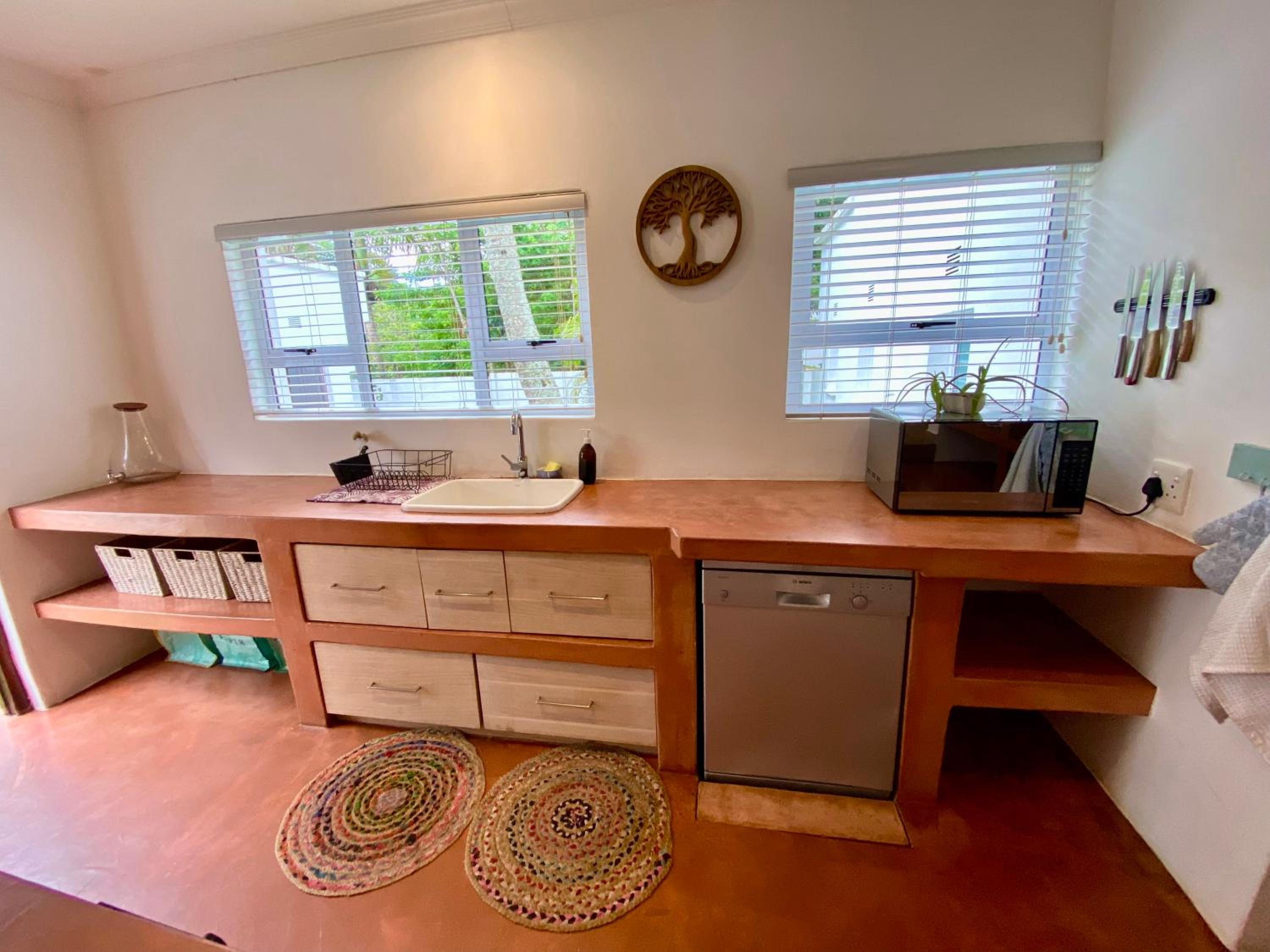 Woodlands Beach Villa