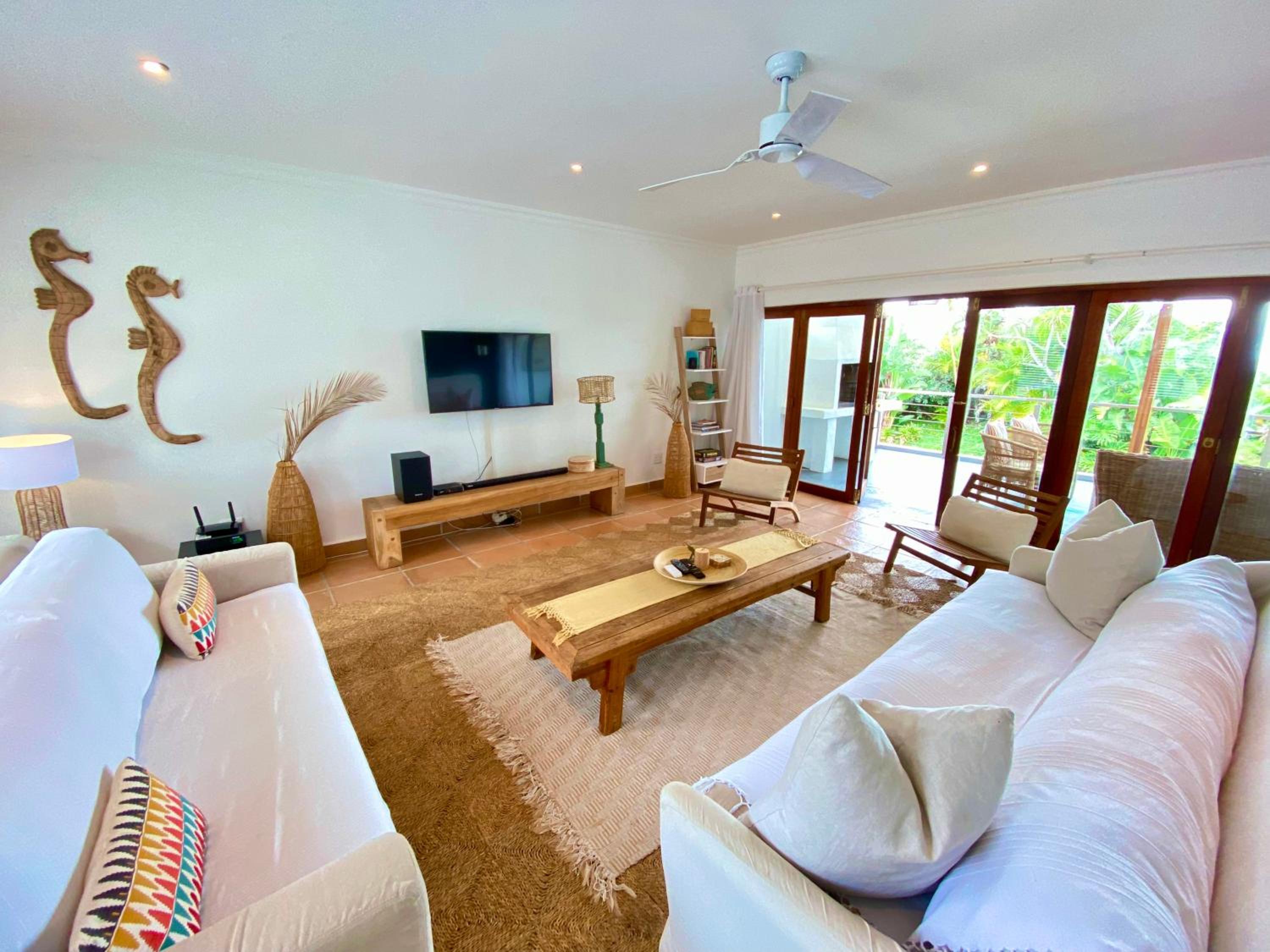 Woodlands Beach Villa
