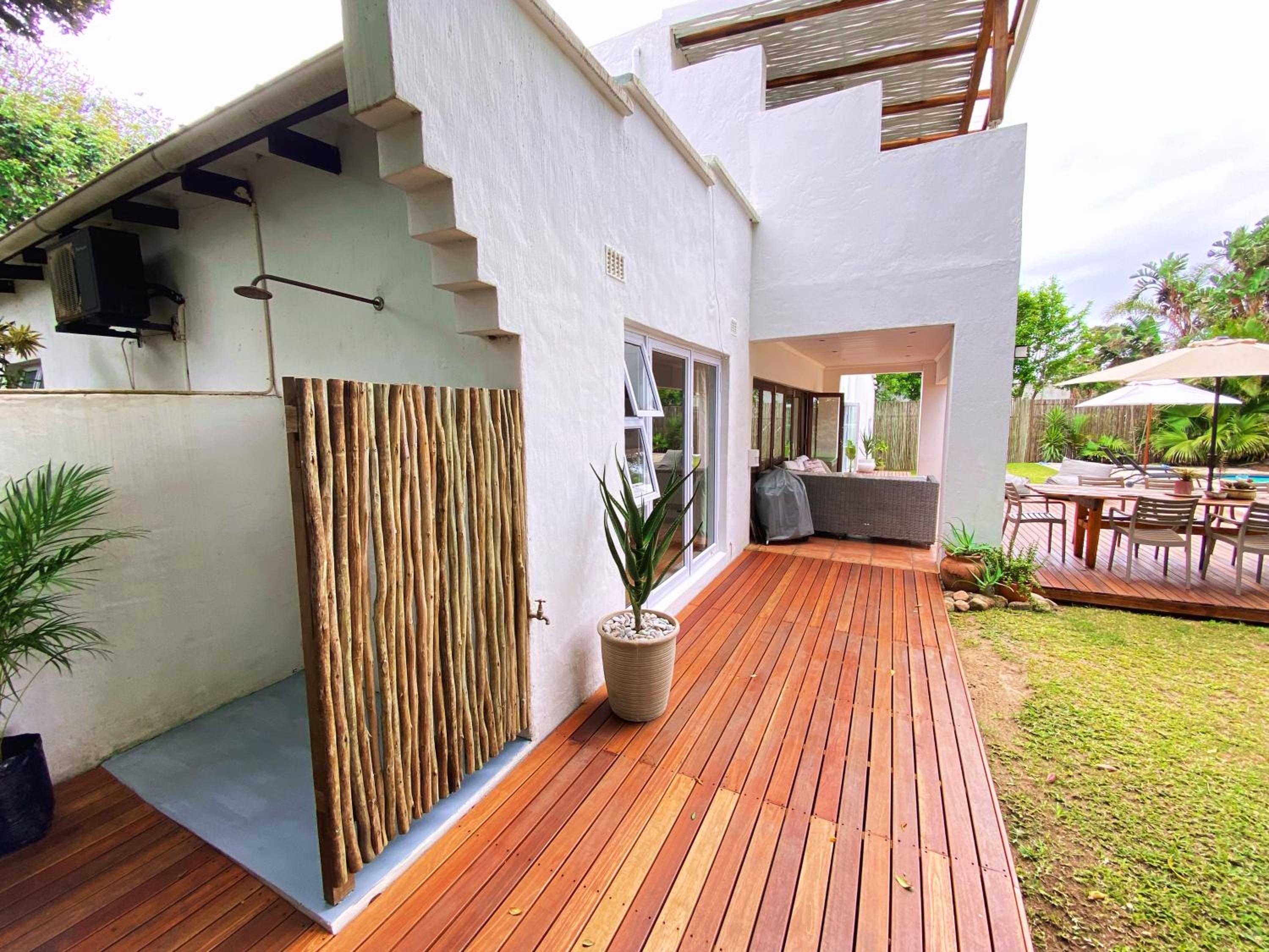 Woodlands Beach Villa