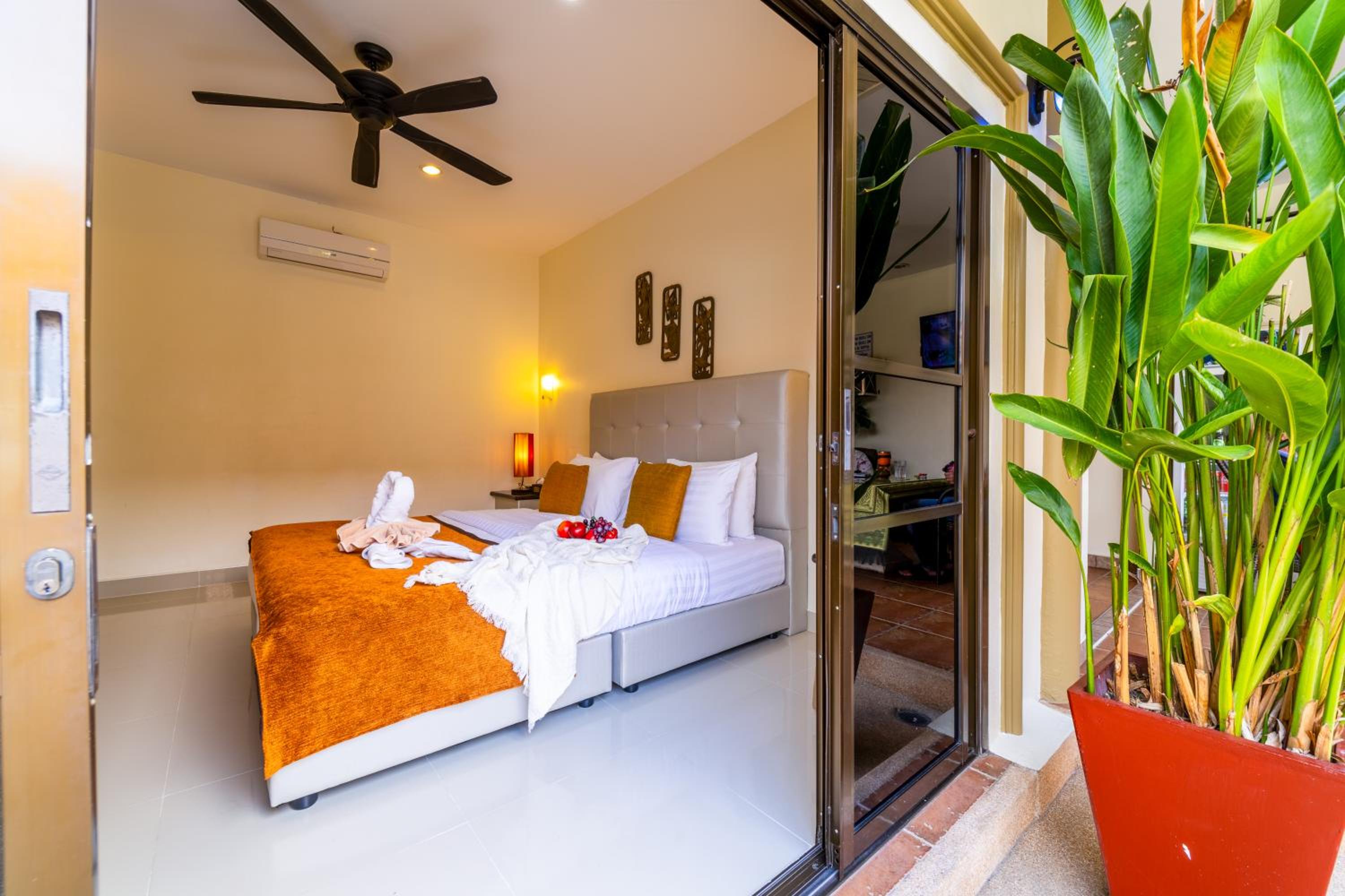 Siam Court Hotel and Resort