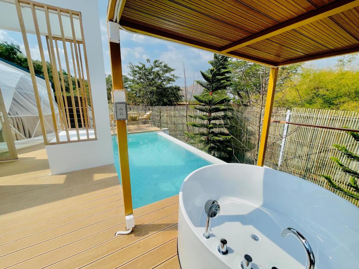Jacuzzi