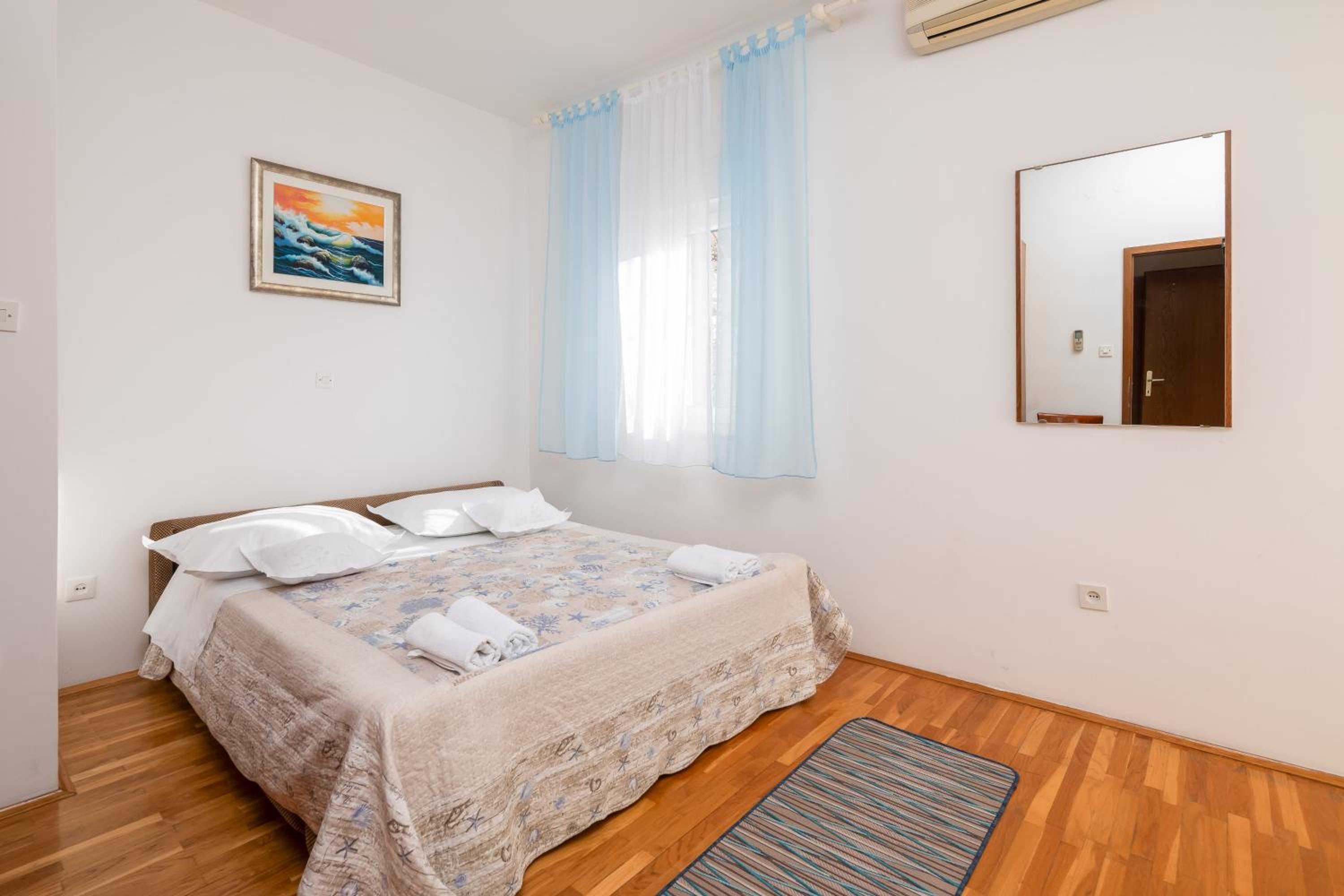 Blue Horizon Suite en Omiš — bedroom