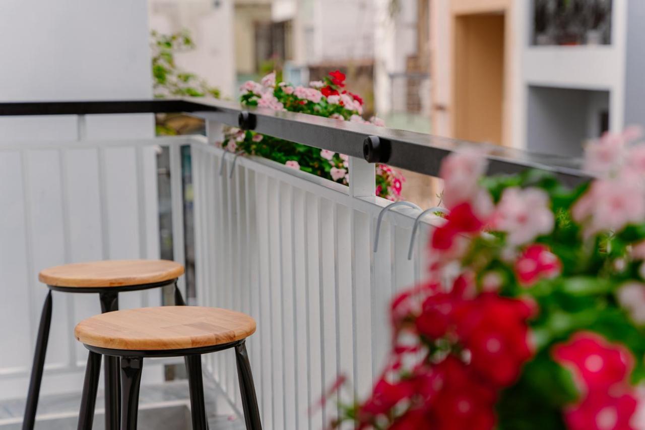 ALOHA SAIGON PREMIUM HOSTEL by Local Travel Experts - Newly opened, Less-touristy location, Spacious rooms, Glass shower bathroom, Free breakfast & Walking