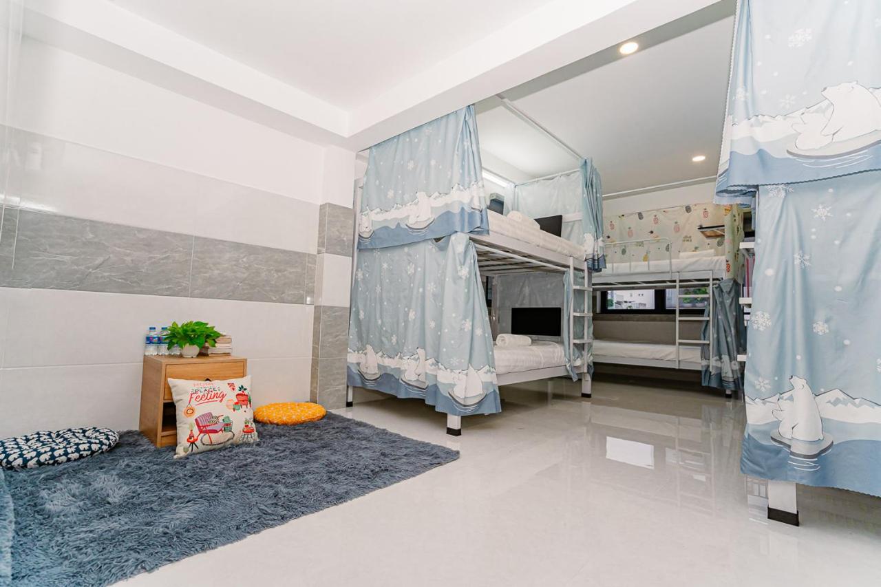 ALOHA SAIGON PREMIUM HOSTEL by Local Travel Experts - Newly opened, Less-touristy location, Spacious rooms, Glass shower bathroom, Free breakfast & Walking