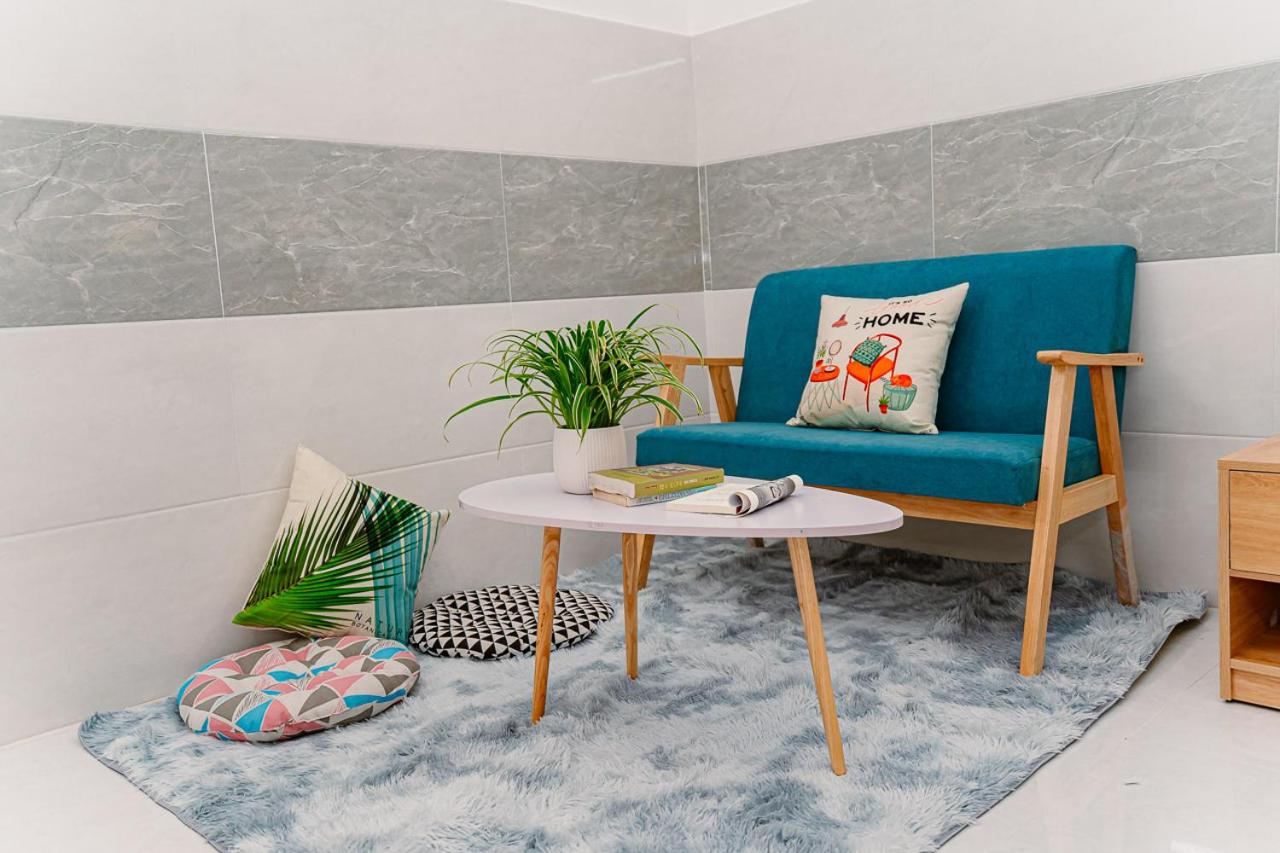 ALOHA SAIGON PREMIUM HOSTEL by Local Travel Experts - Newly opened, Less-touristy location, Spacious rooms, Glass shower bathroom, Free breakfast & Walking