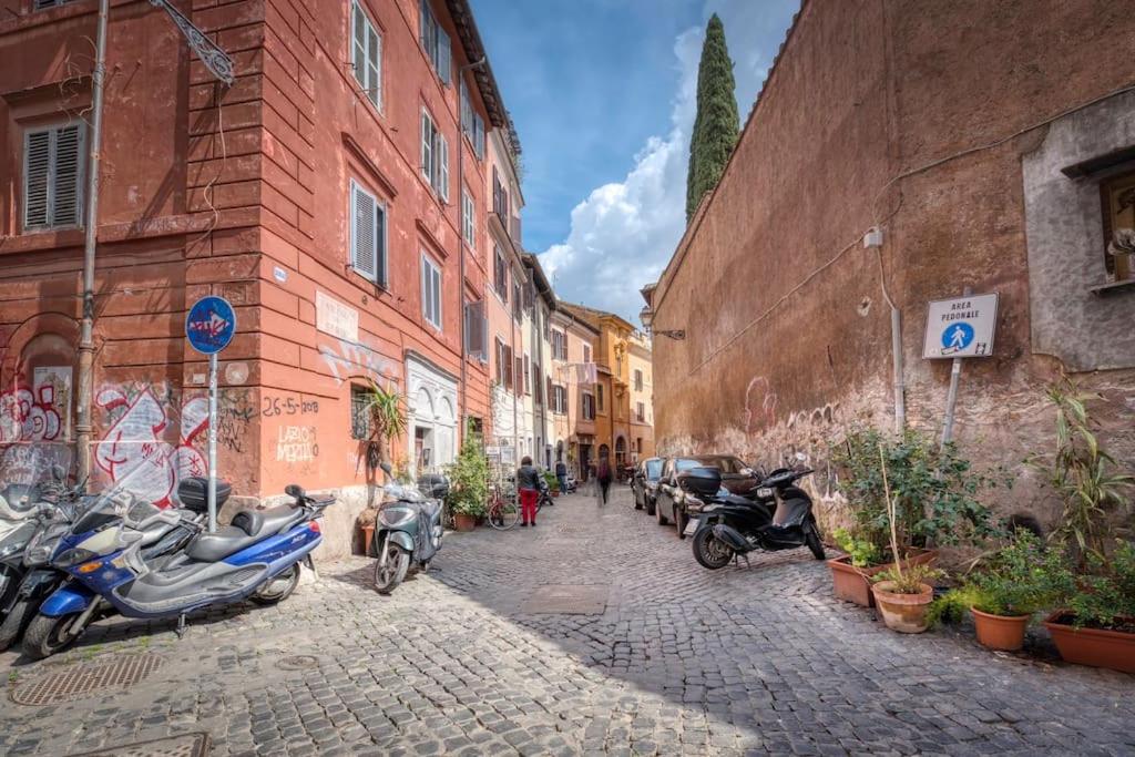Shabby apartment @Trastevere
