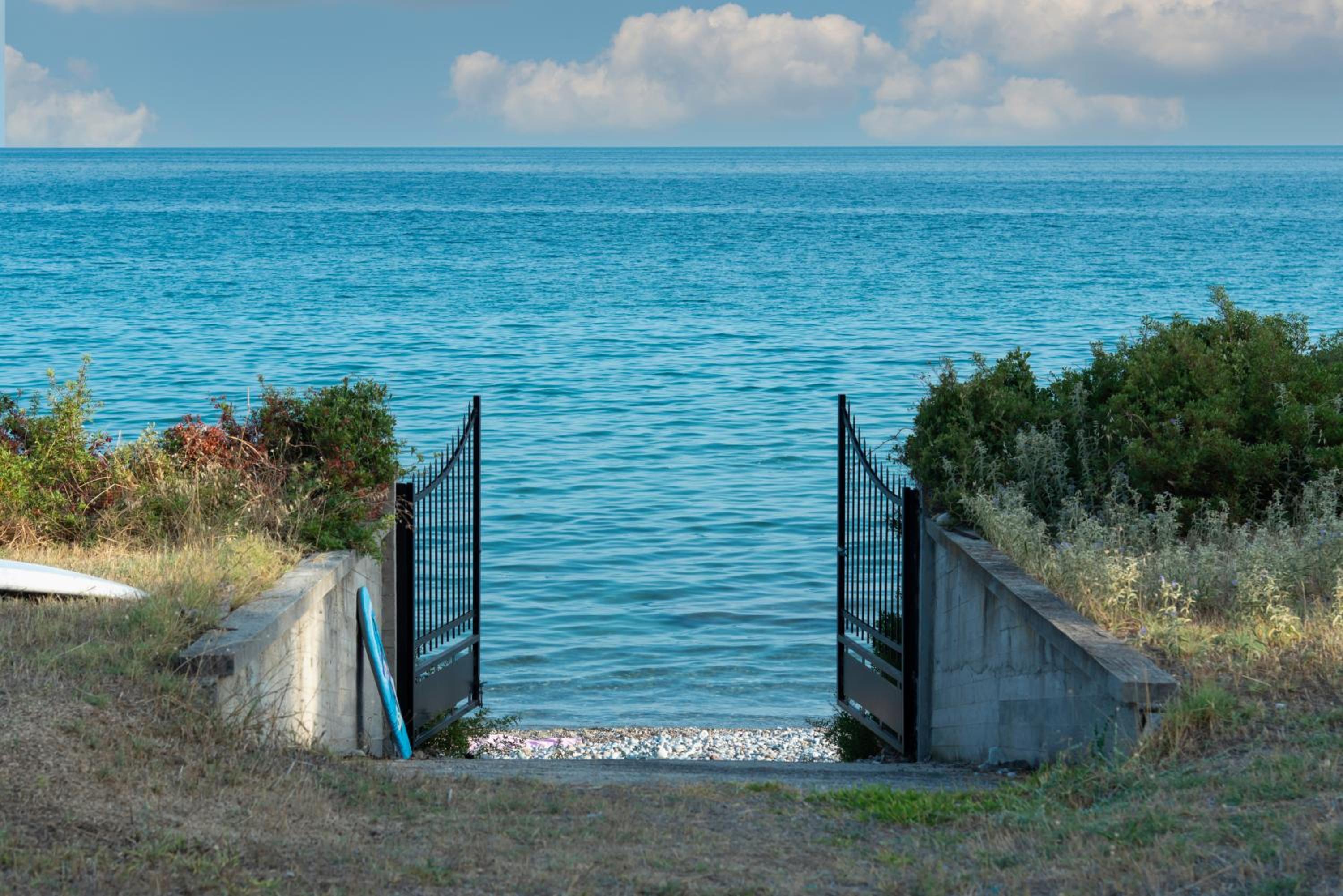 ALKEA beachfront apartment Moles Kalives Halkidiki