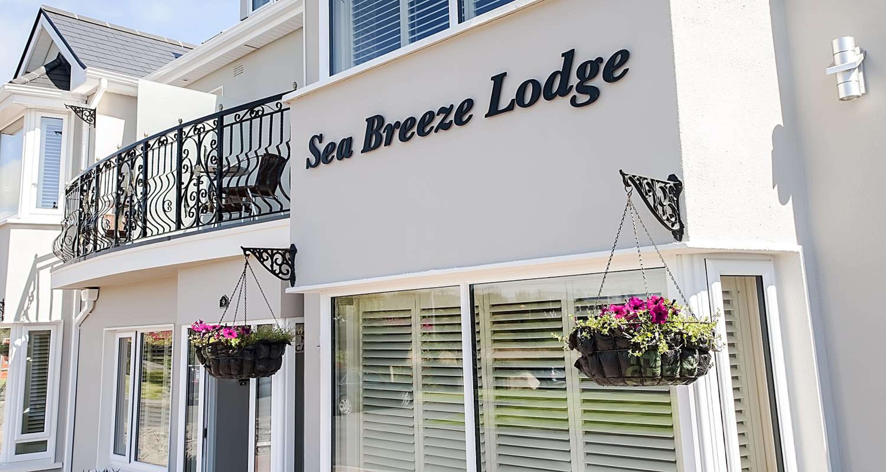 Sea Breeze Lodge B&B Galway view 2