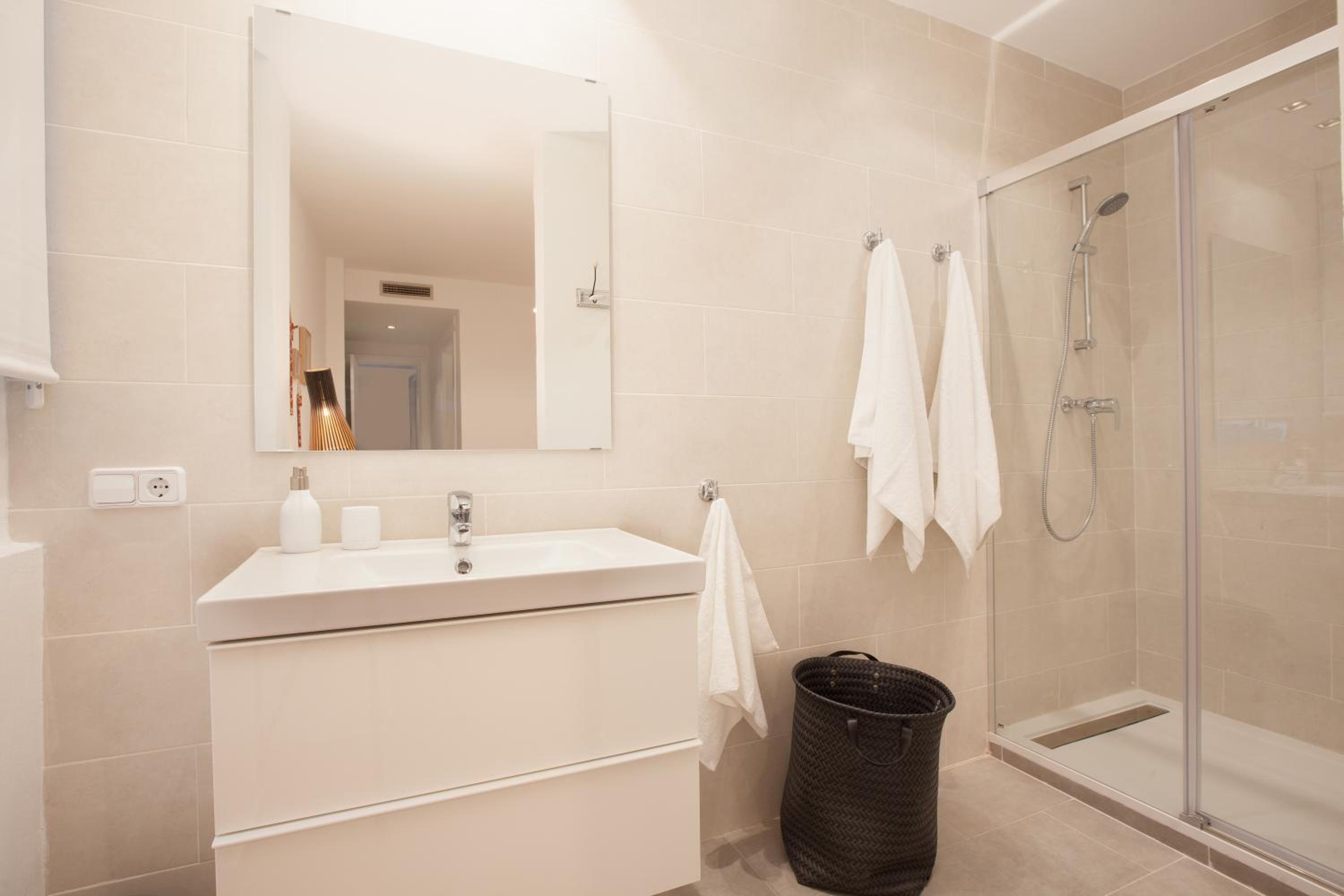 Click&Flat Seneca Suites